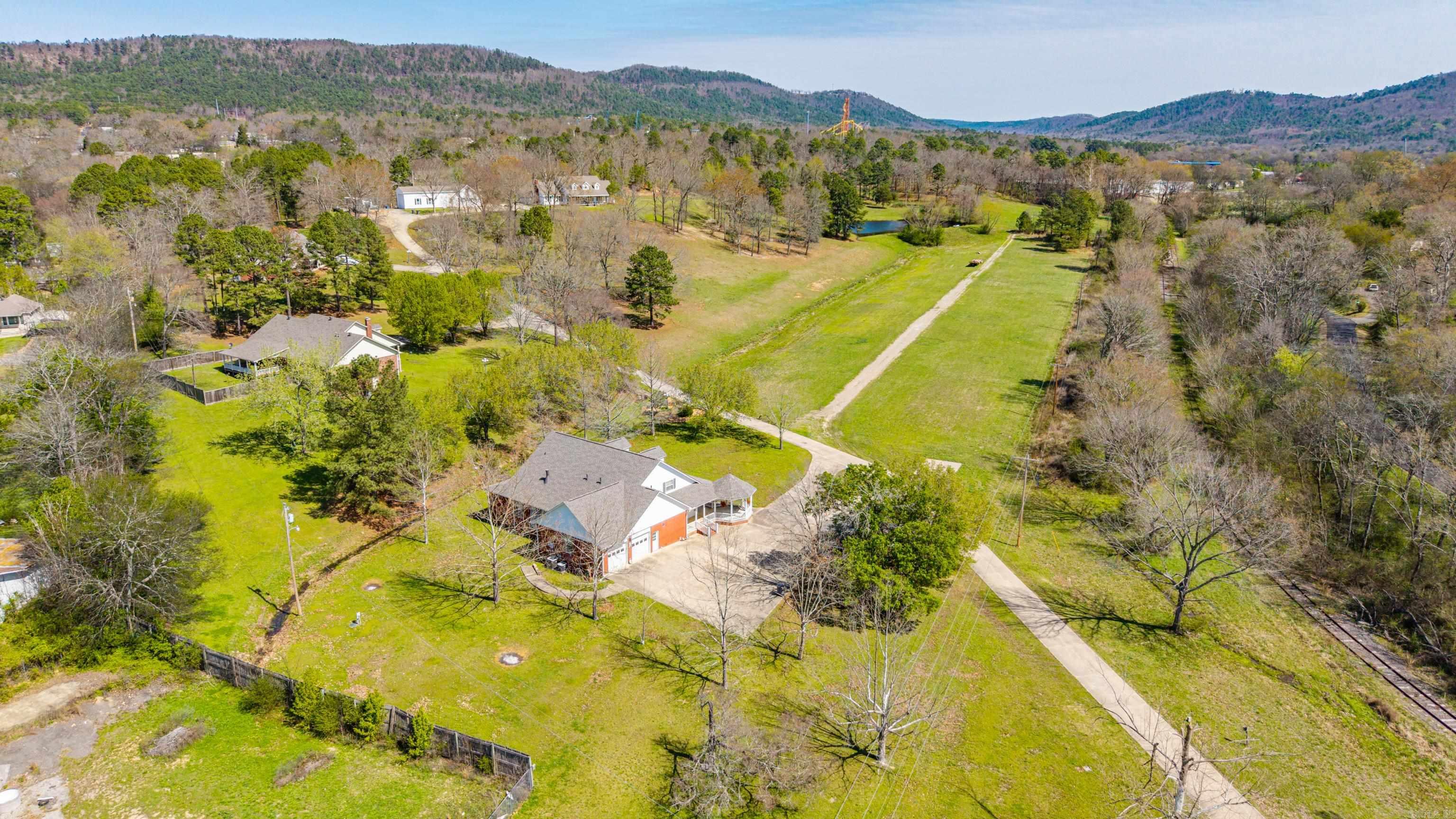 201 Green Willow Lane