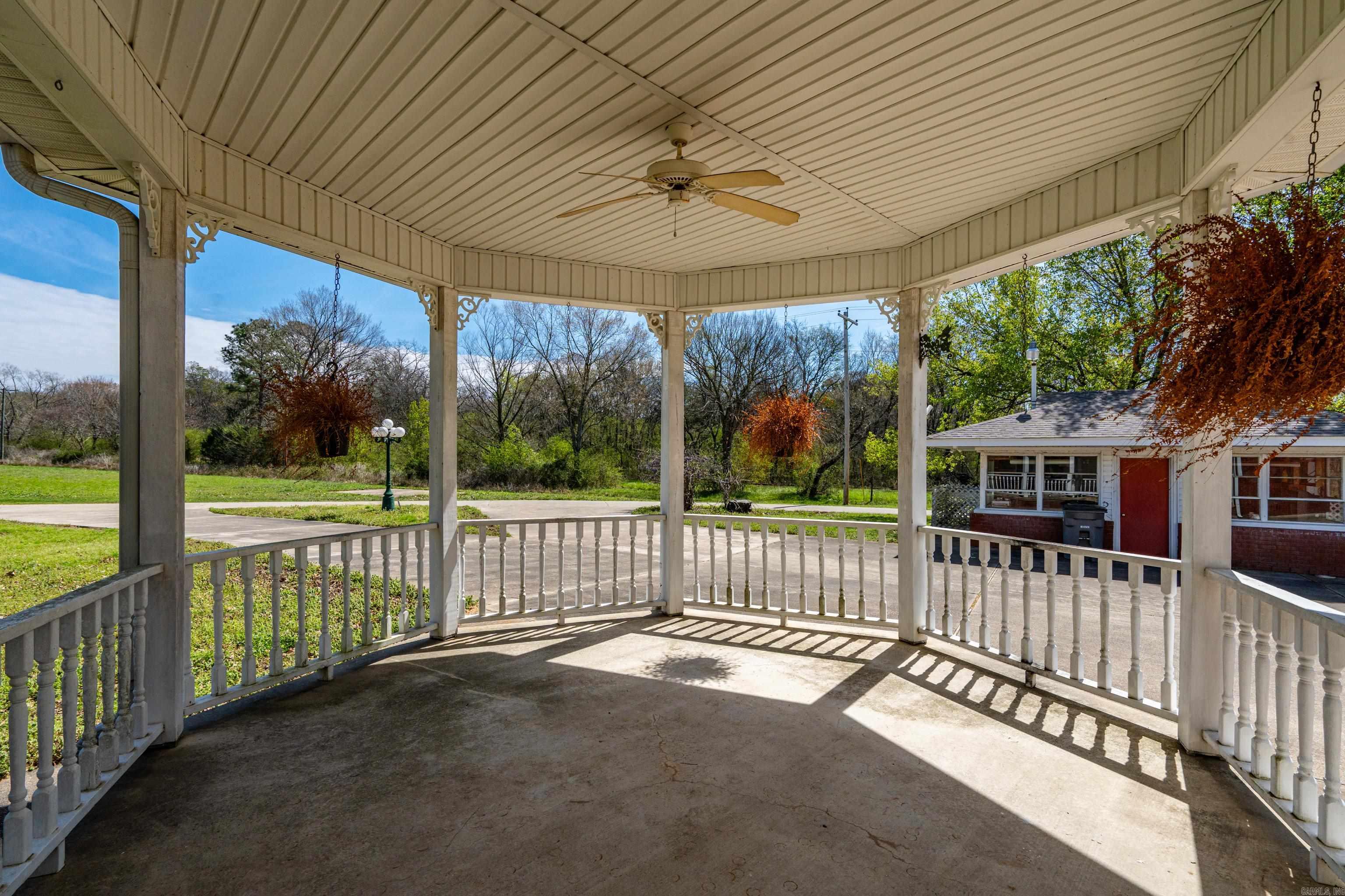 201 Green Willow Lane