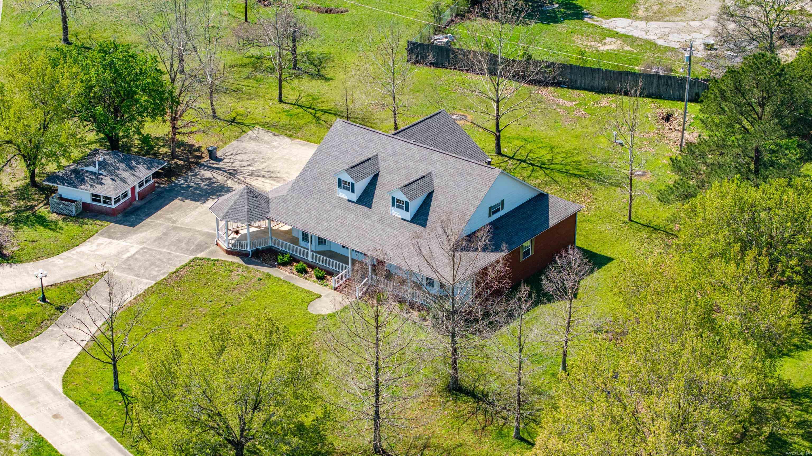 201 Green Willow Lane