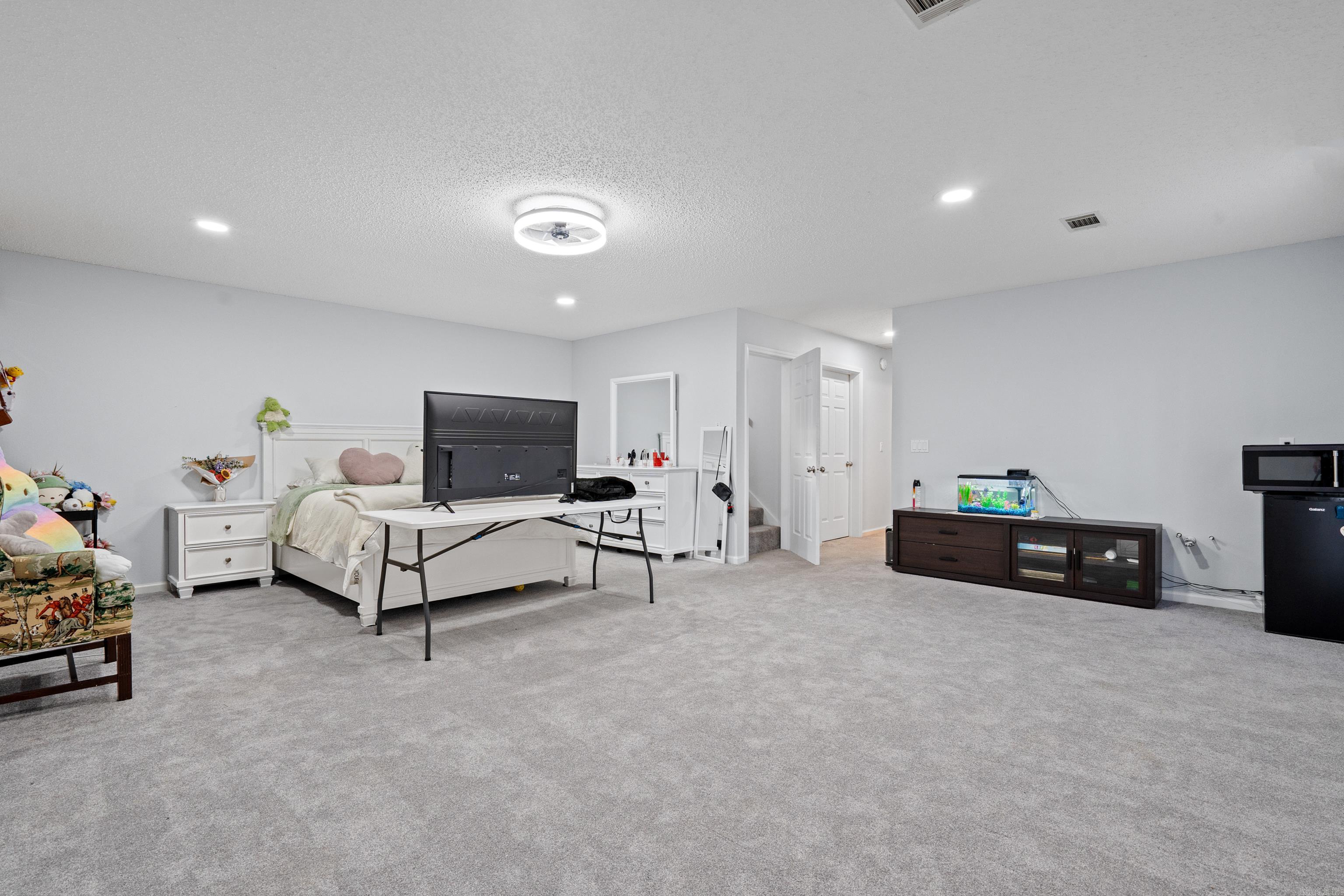 4 Narcisco Circle