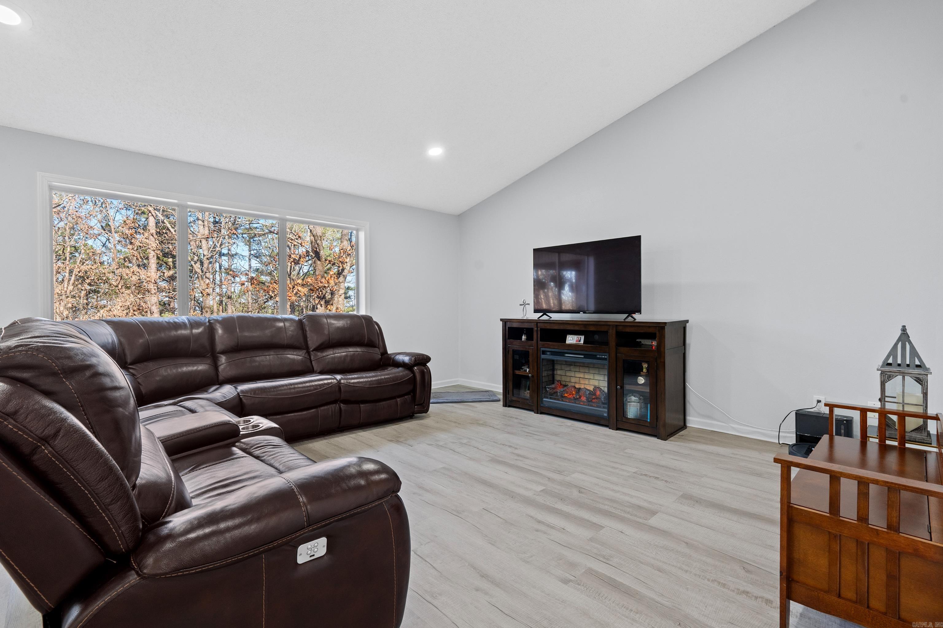 4 Narcisco Circle