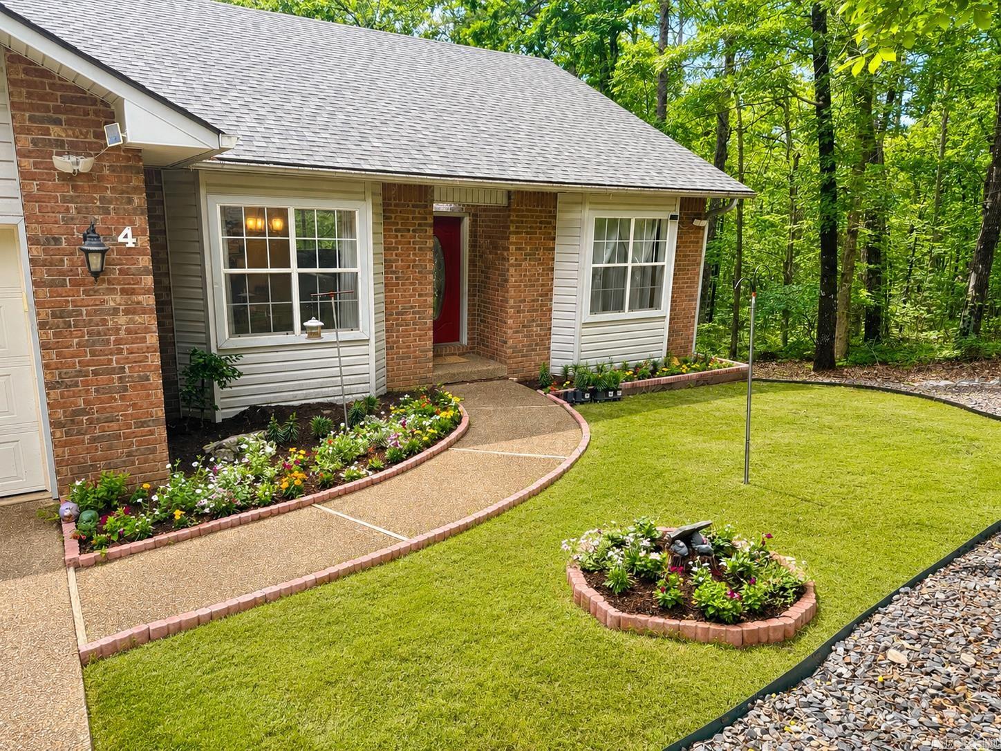 4 Narcisco Circle