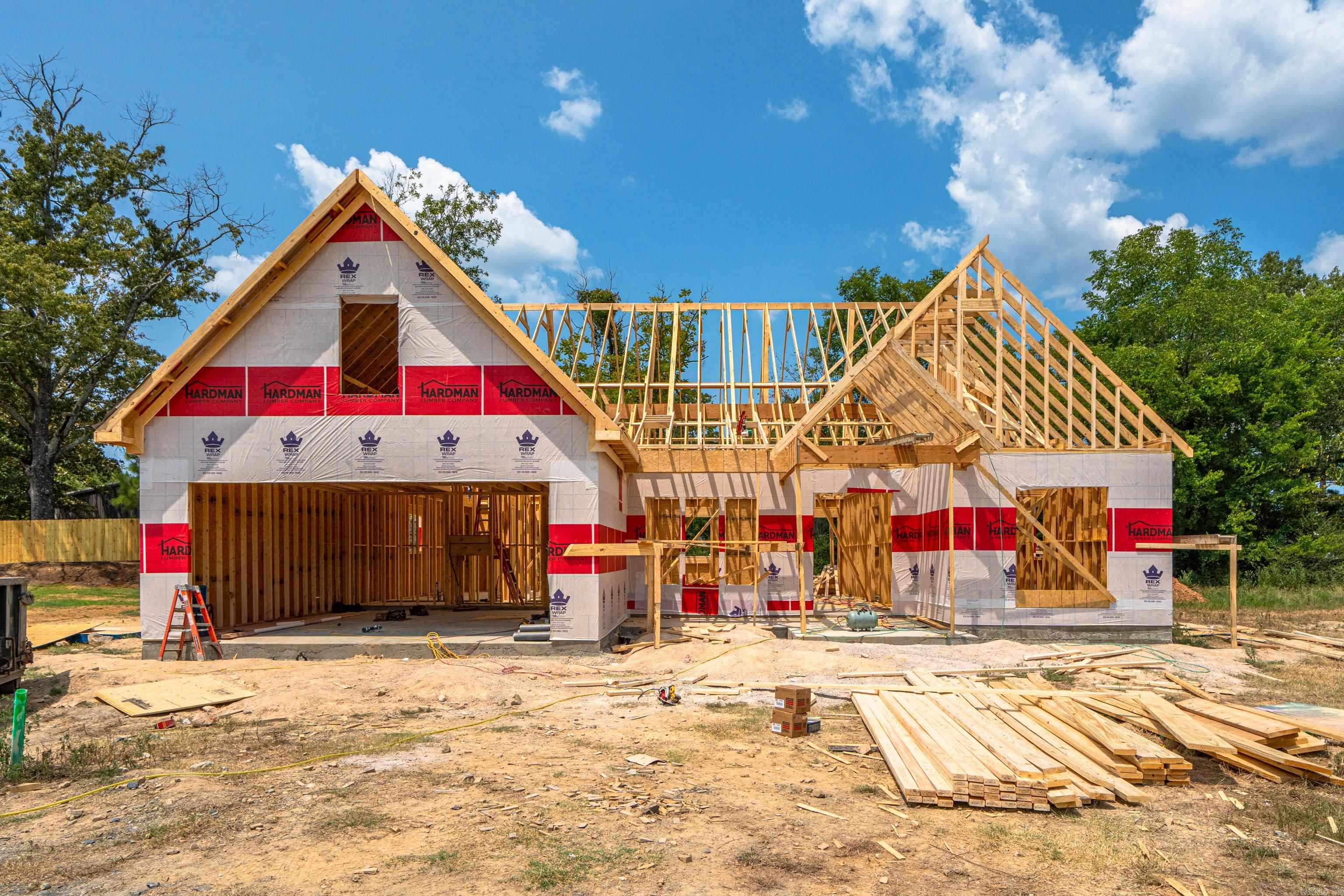 114 Riverstone Loop