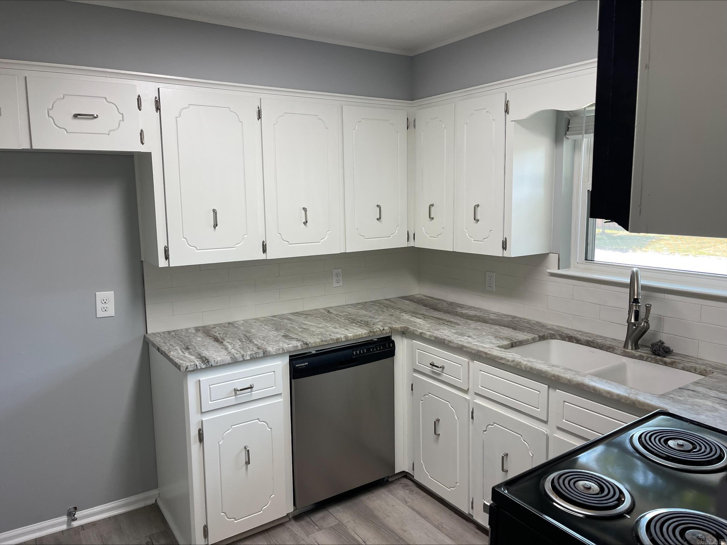3905 Sioux Trl