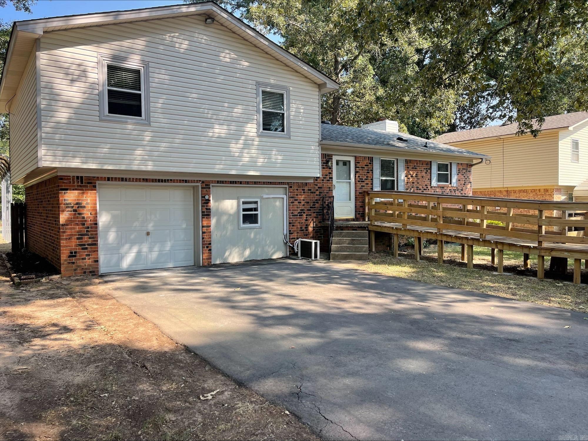 3905 Sioux Trl