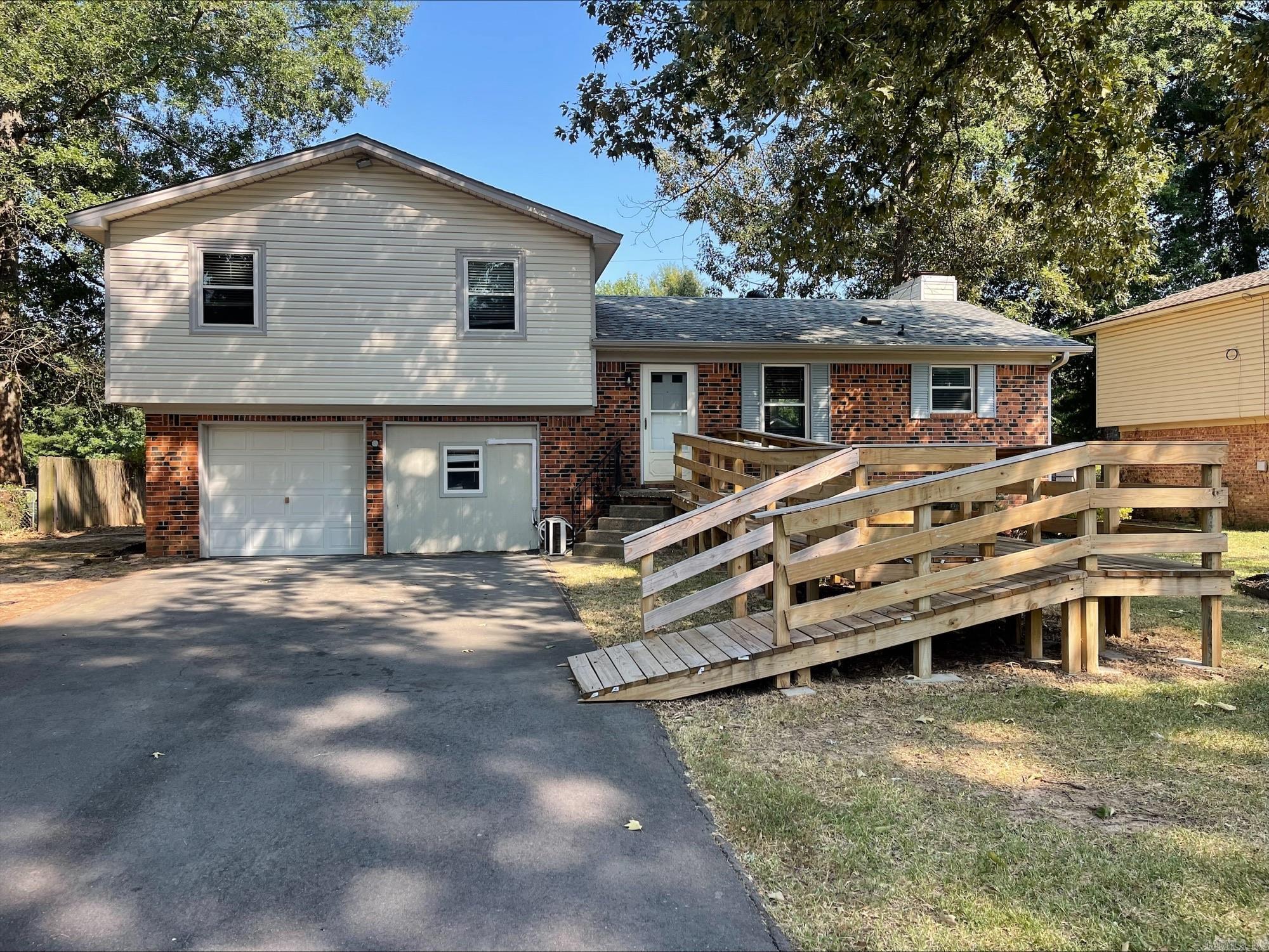 3905 Sioux Trl