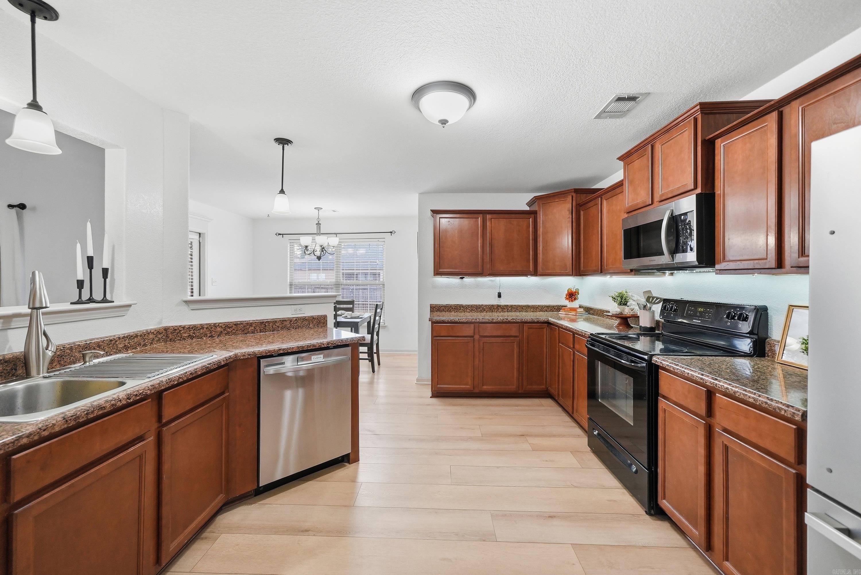 139 Hillshire Loop