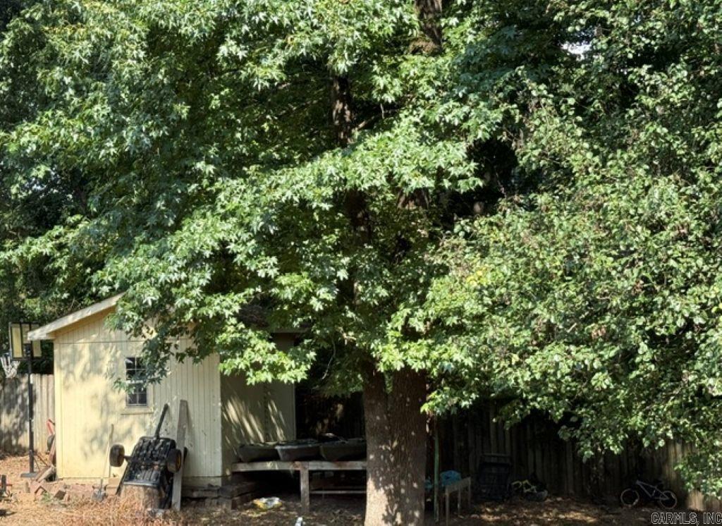 406 North Park Drive