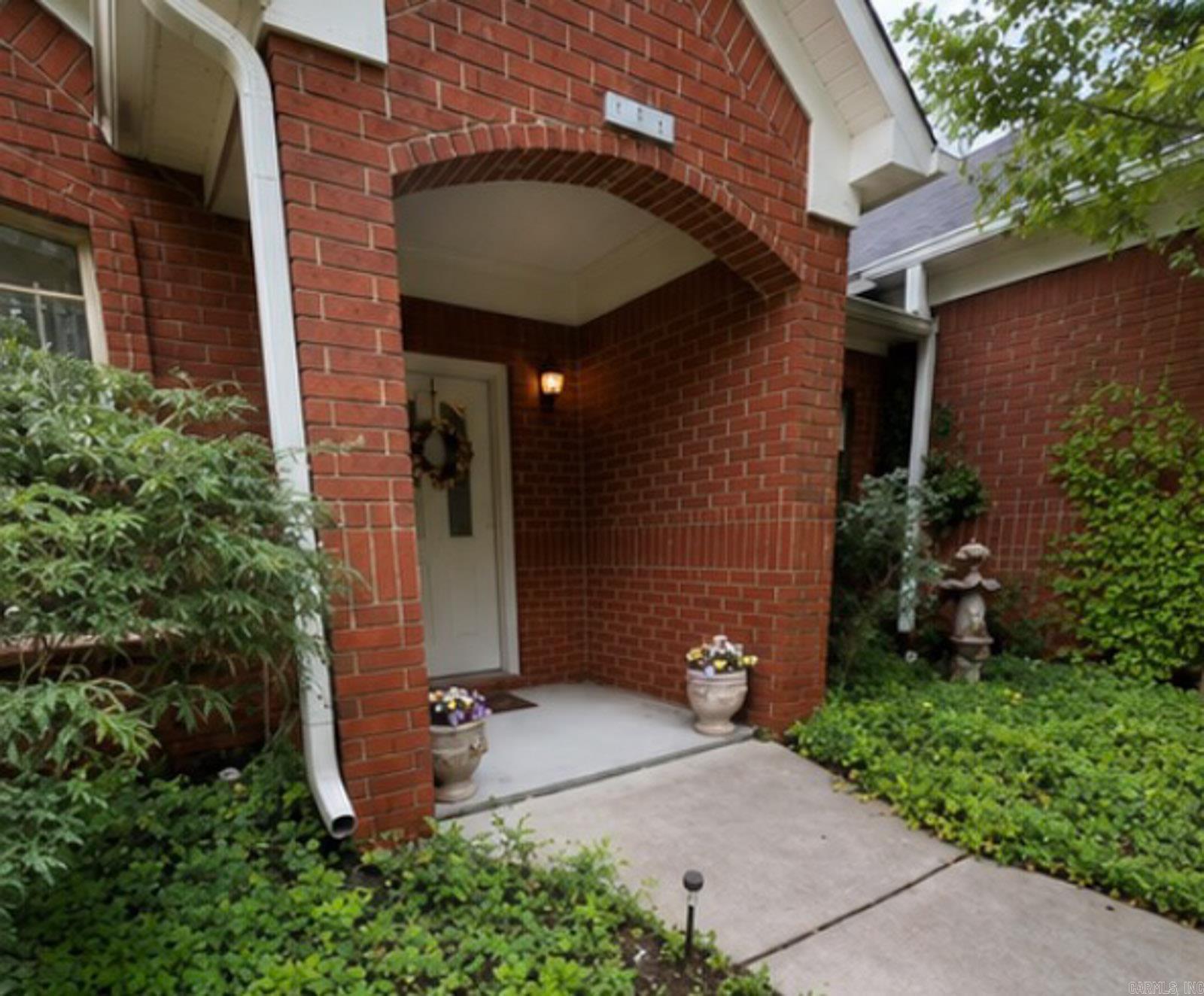 406 North Park Drive