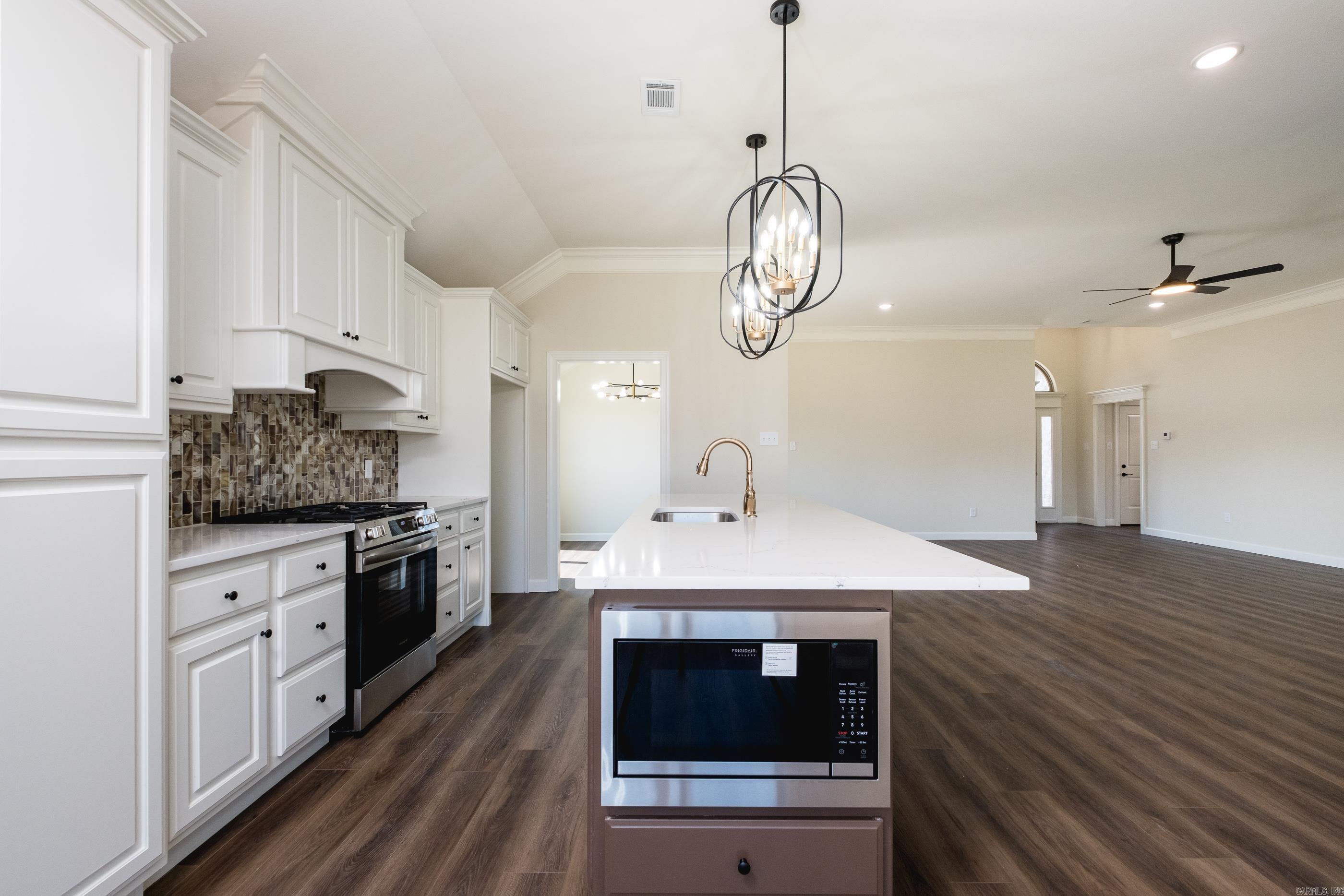 71 Corniche Cove