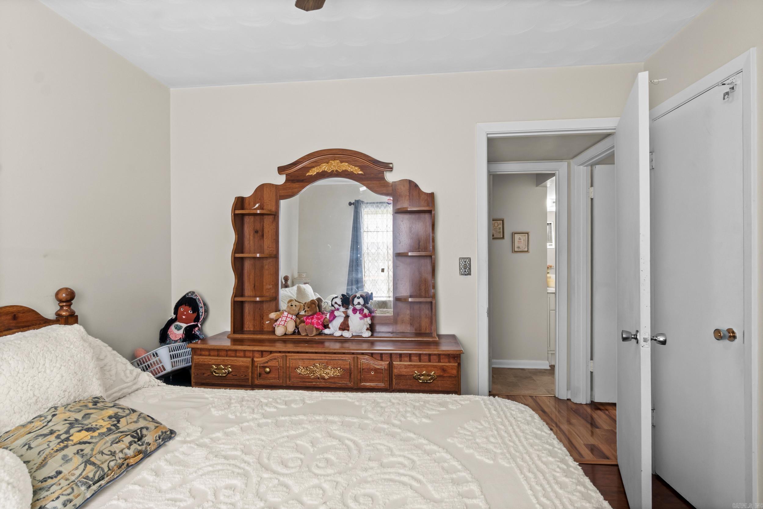 1307 S Dakota St