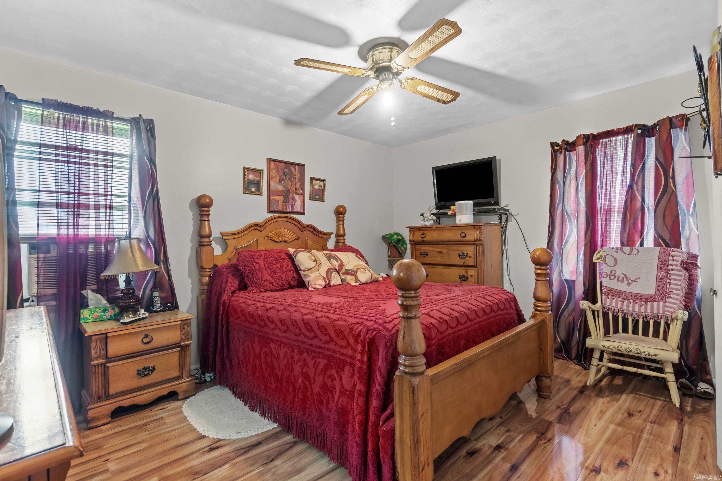 1307 S Dakota St