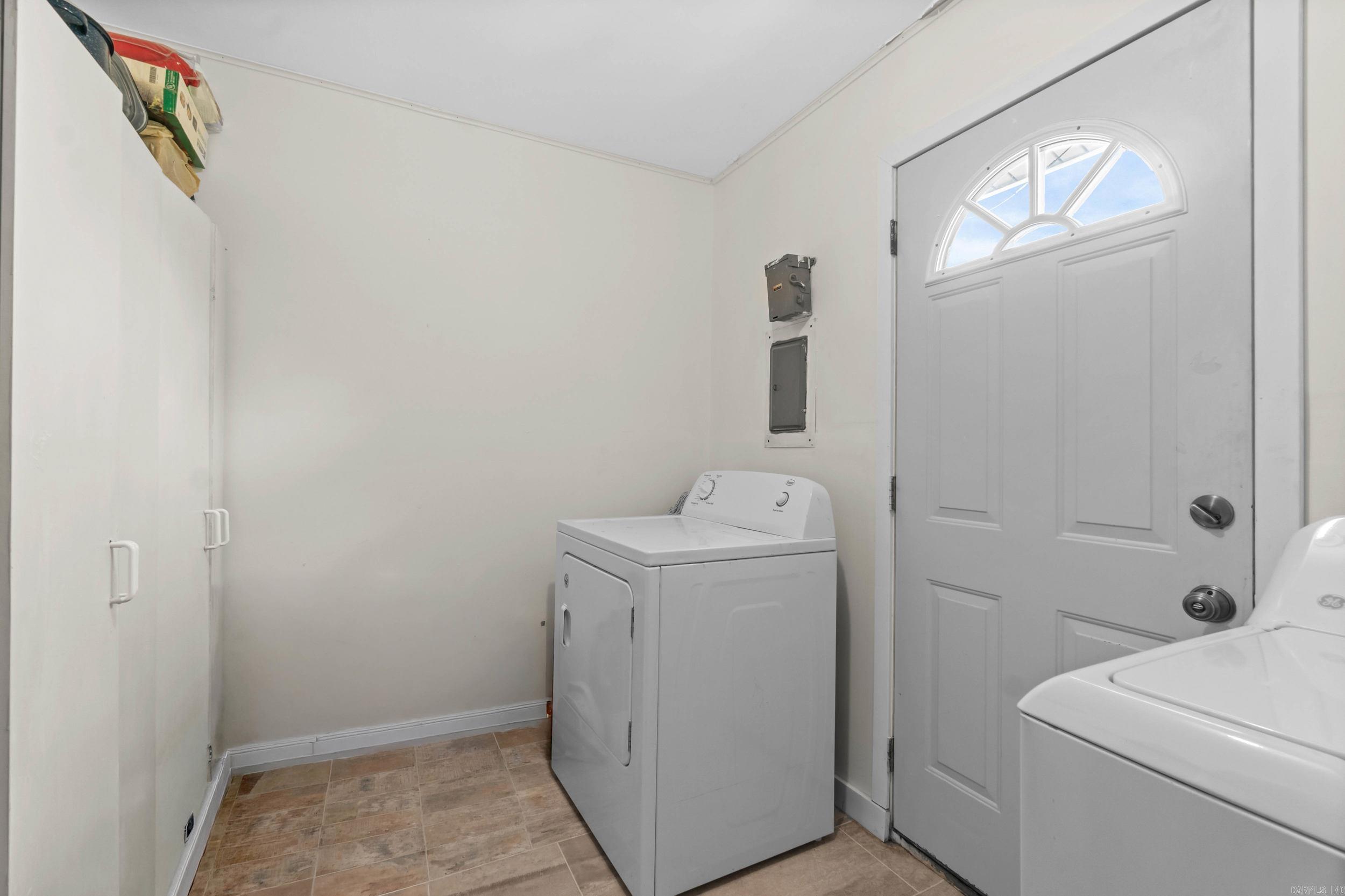 1307 S Dakota St