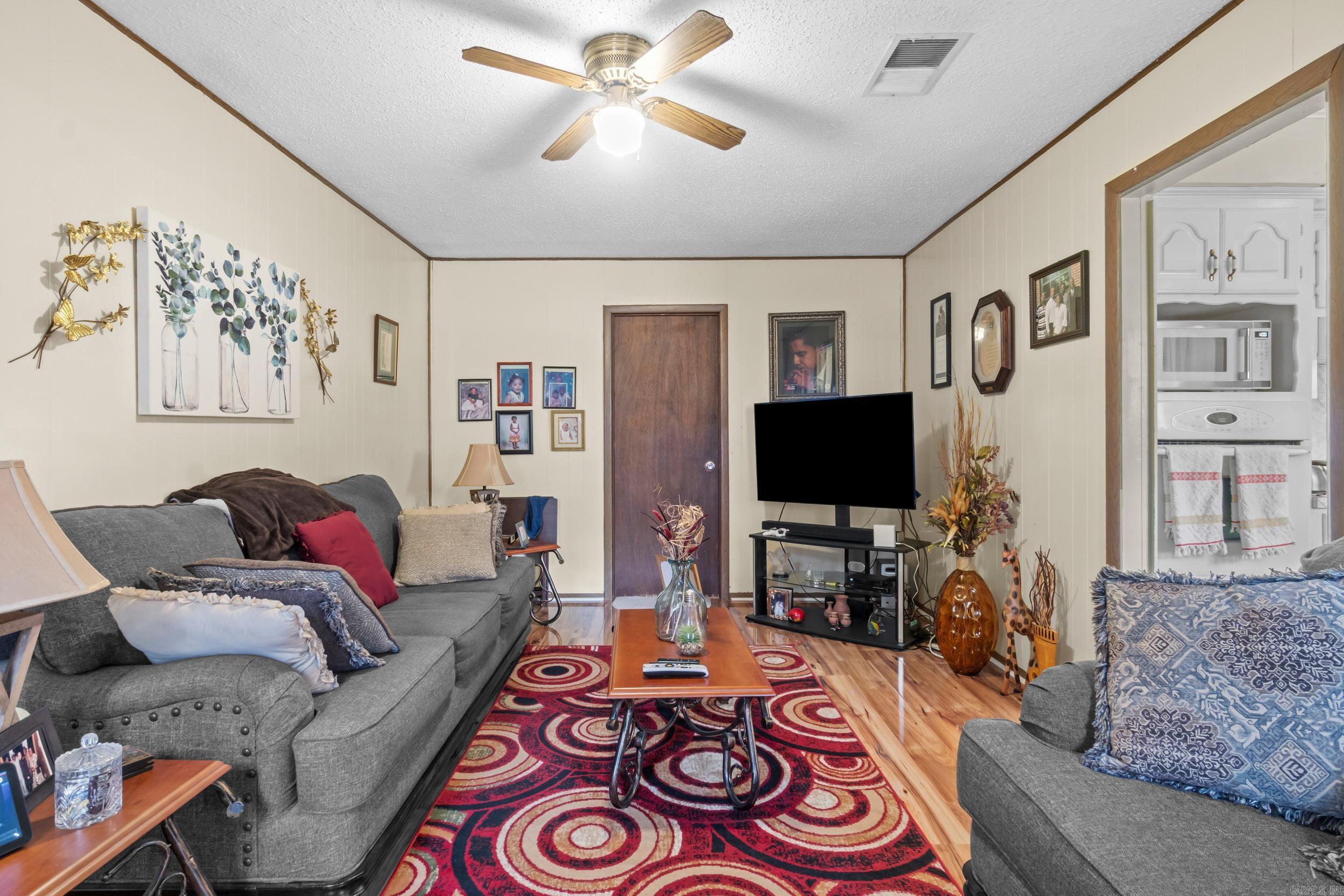 1307 S Dakota St
