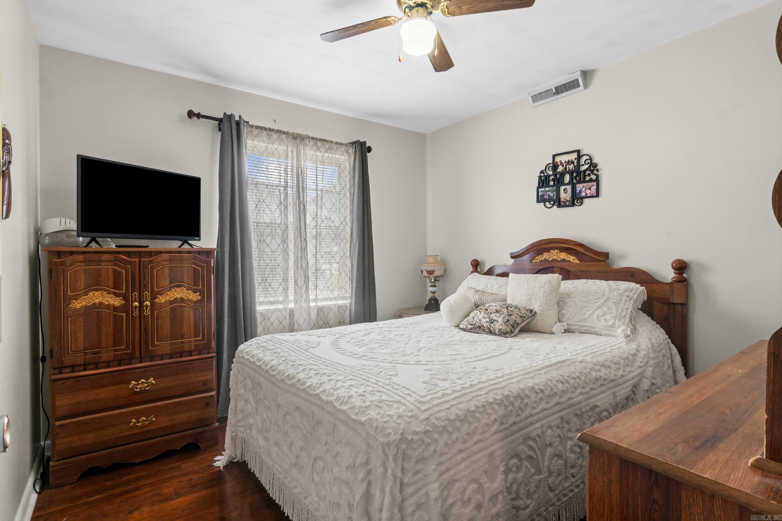 1307 S Dakota St