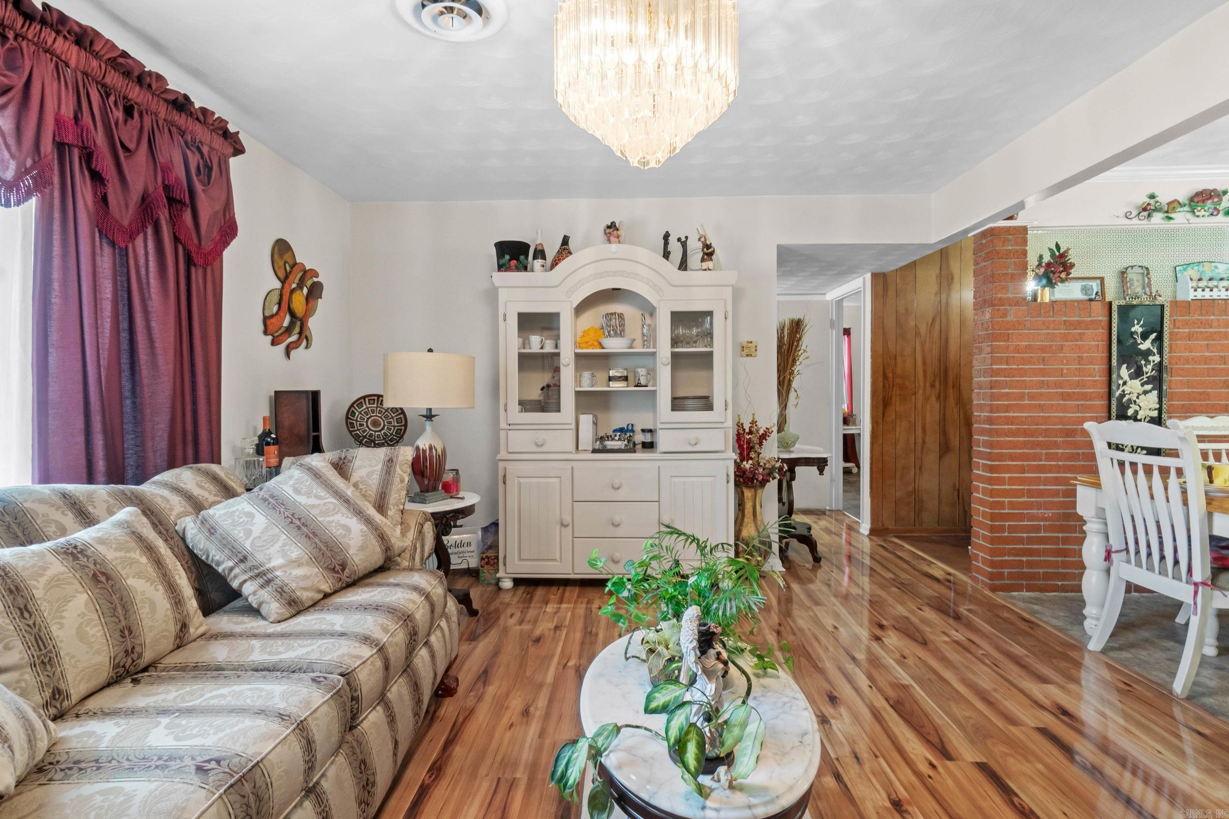 1307 S Dakota St