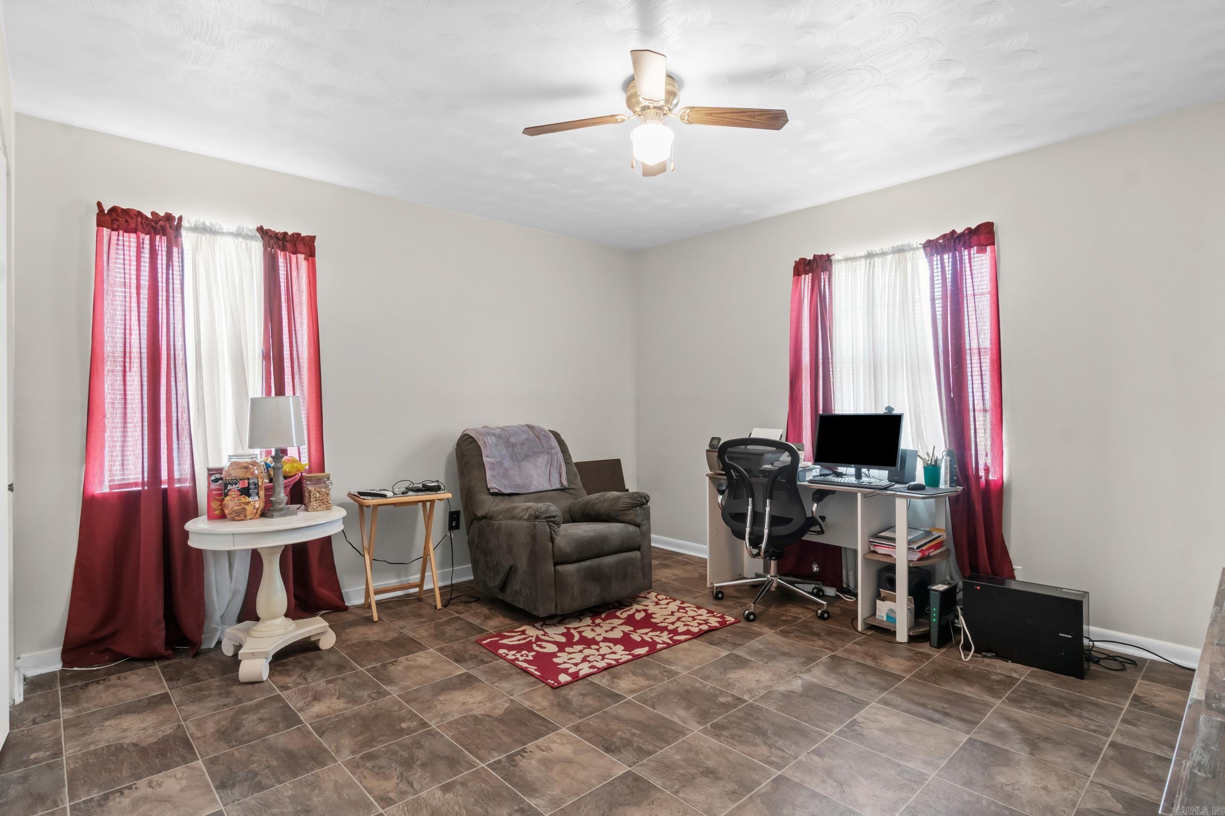 1307 S Dakota St