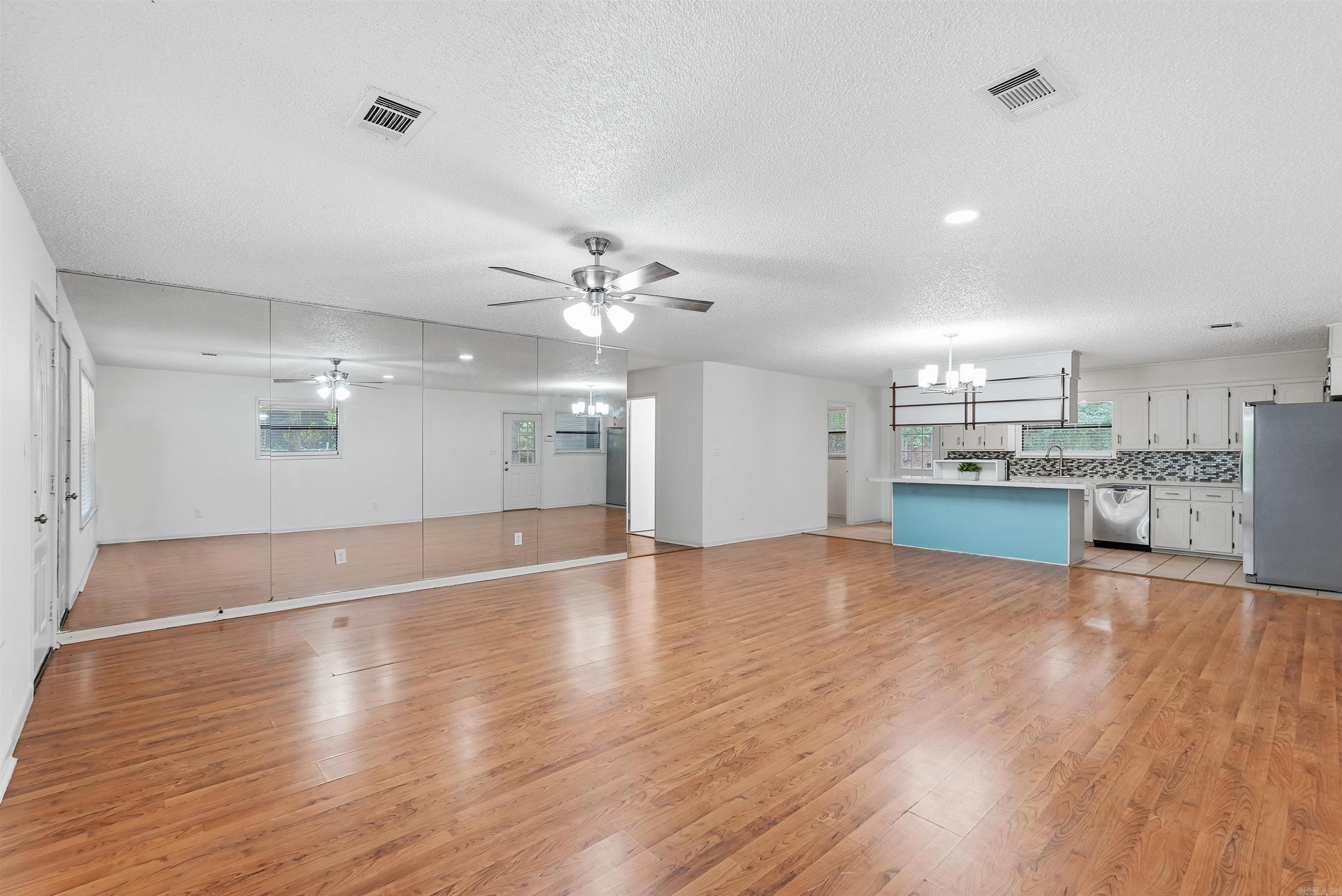 450 Plum Hollow Boulevard