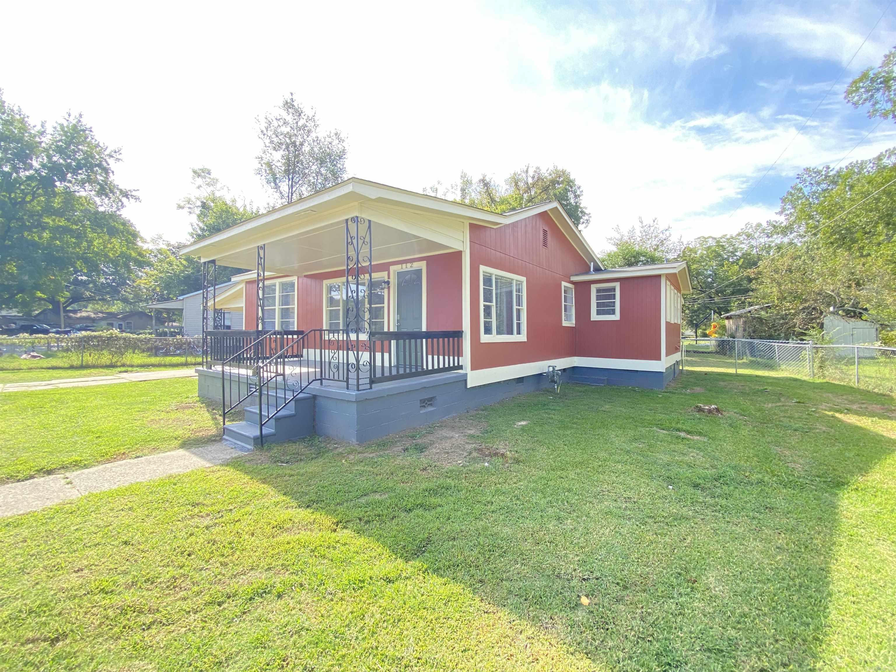 112 Galloway Circle