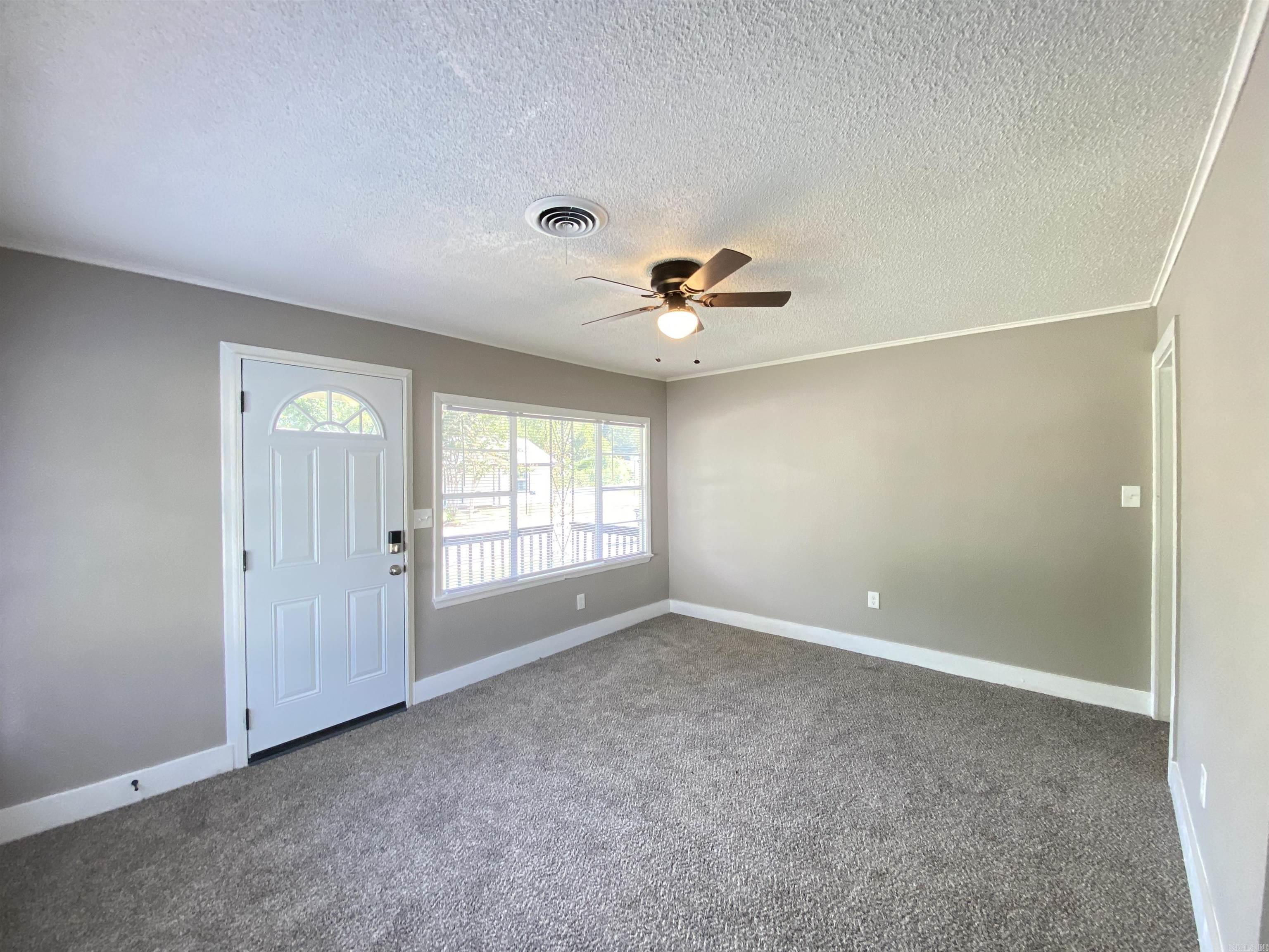 112 Galloway Circle
