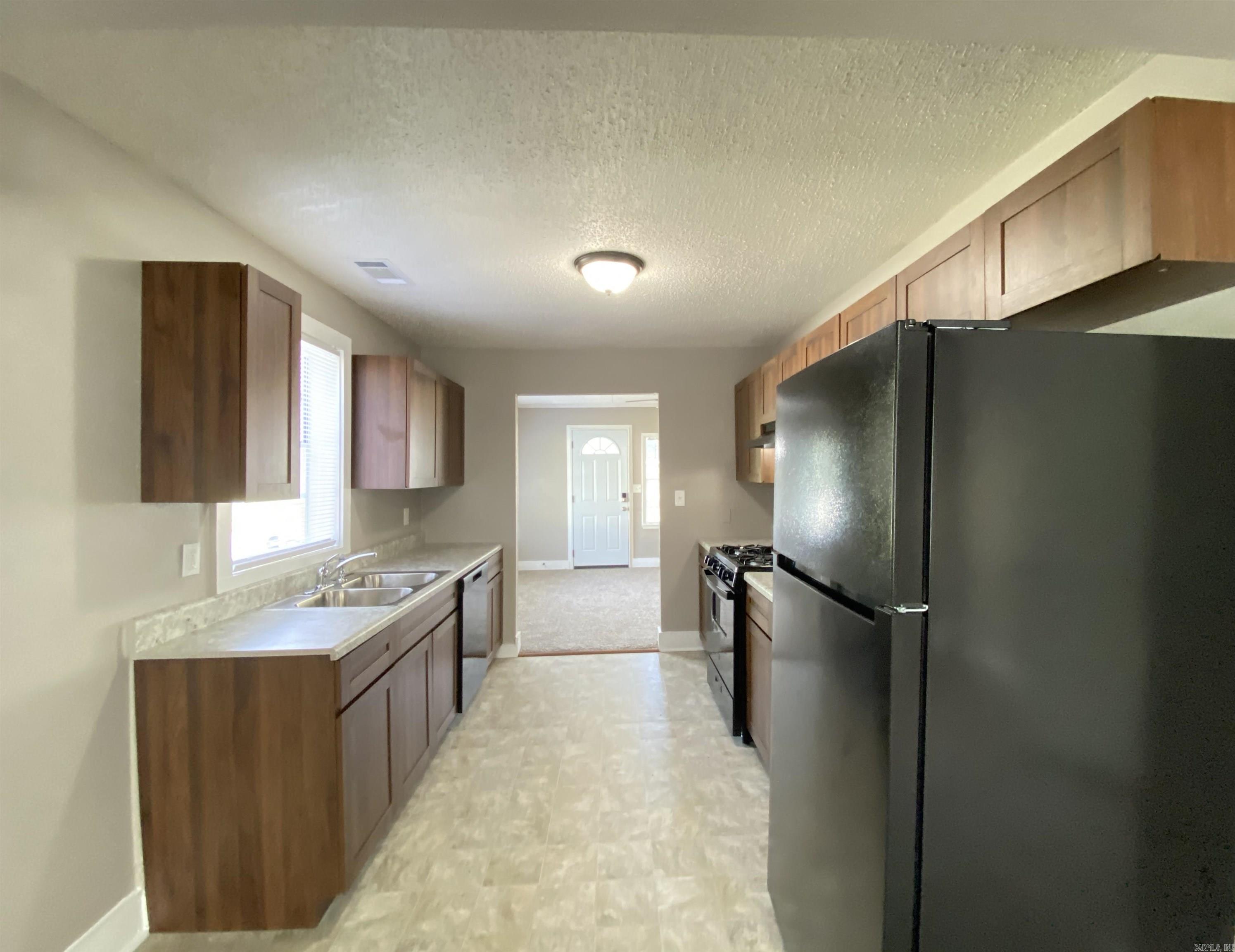 112 Galloway Circle