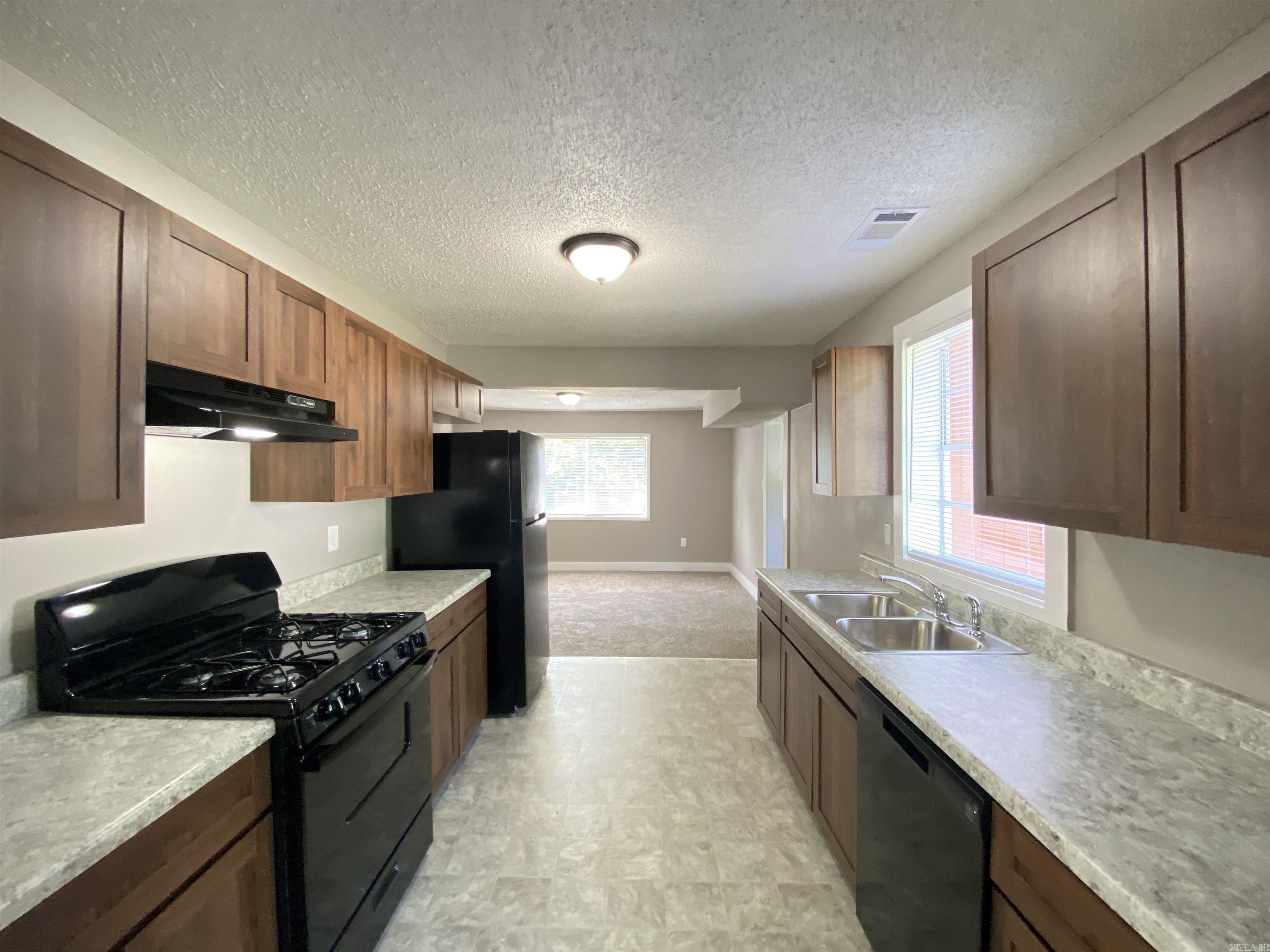 112 Galloway Circle