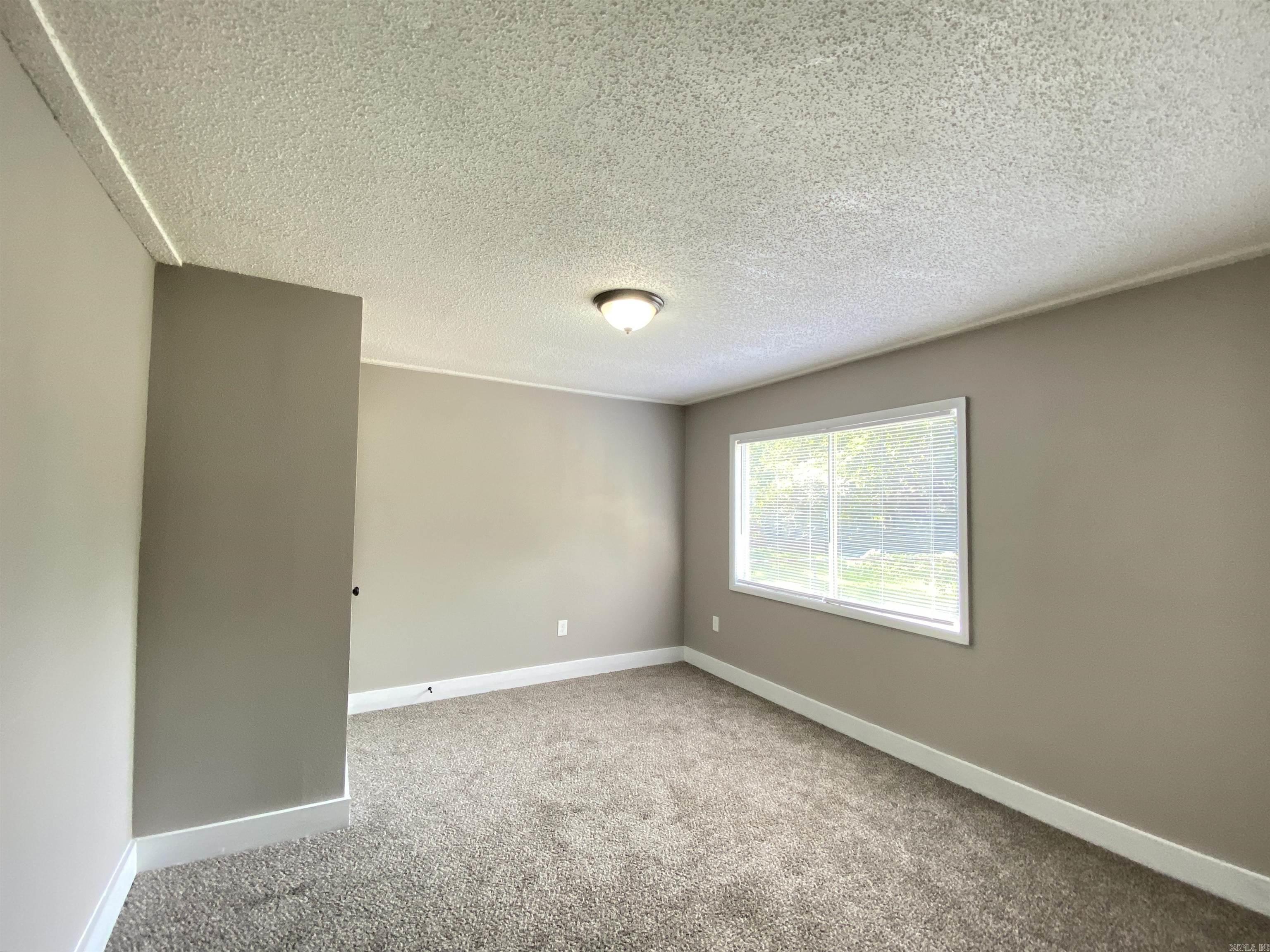 112 Galloway Circle