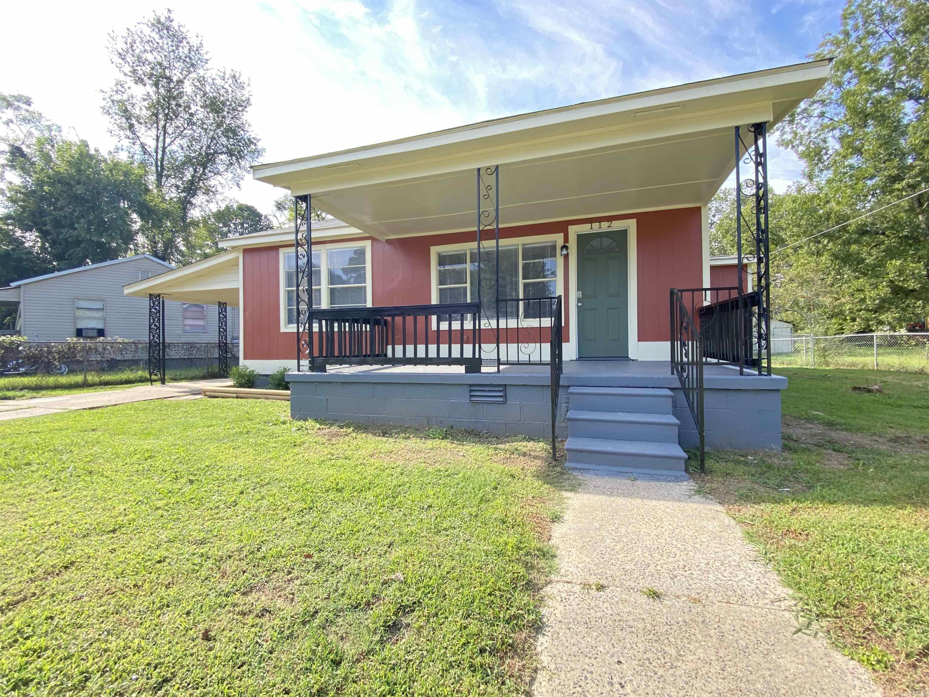 112 Galloway Circle