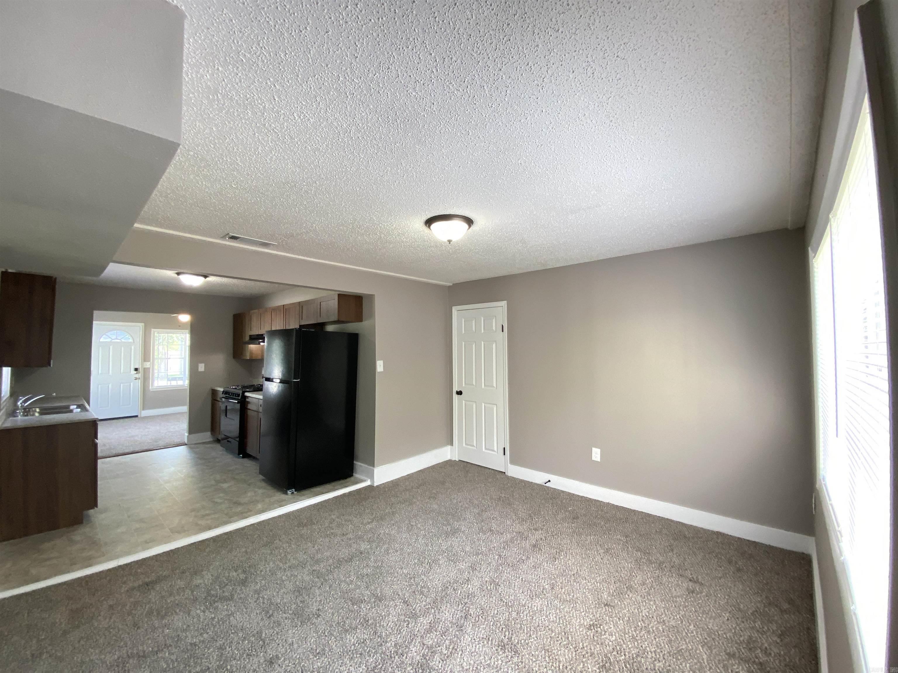 112 Galloway Circle