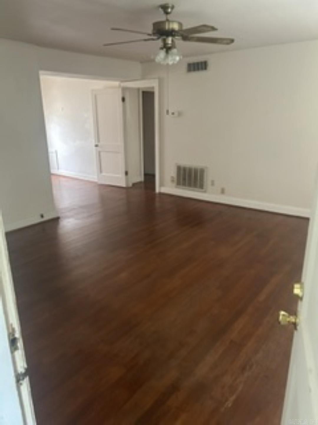 206 Dallas Unit: 2