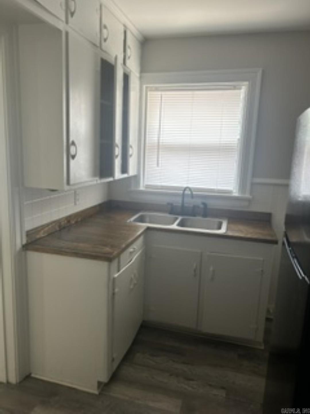 206 Dallas Unit: 3