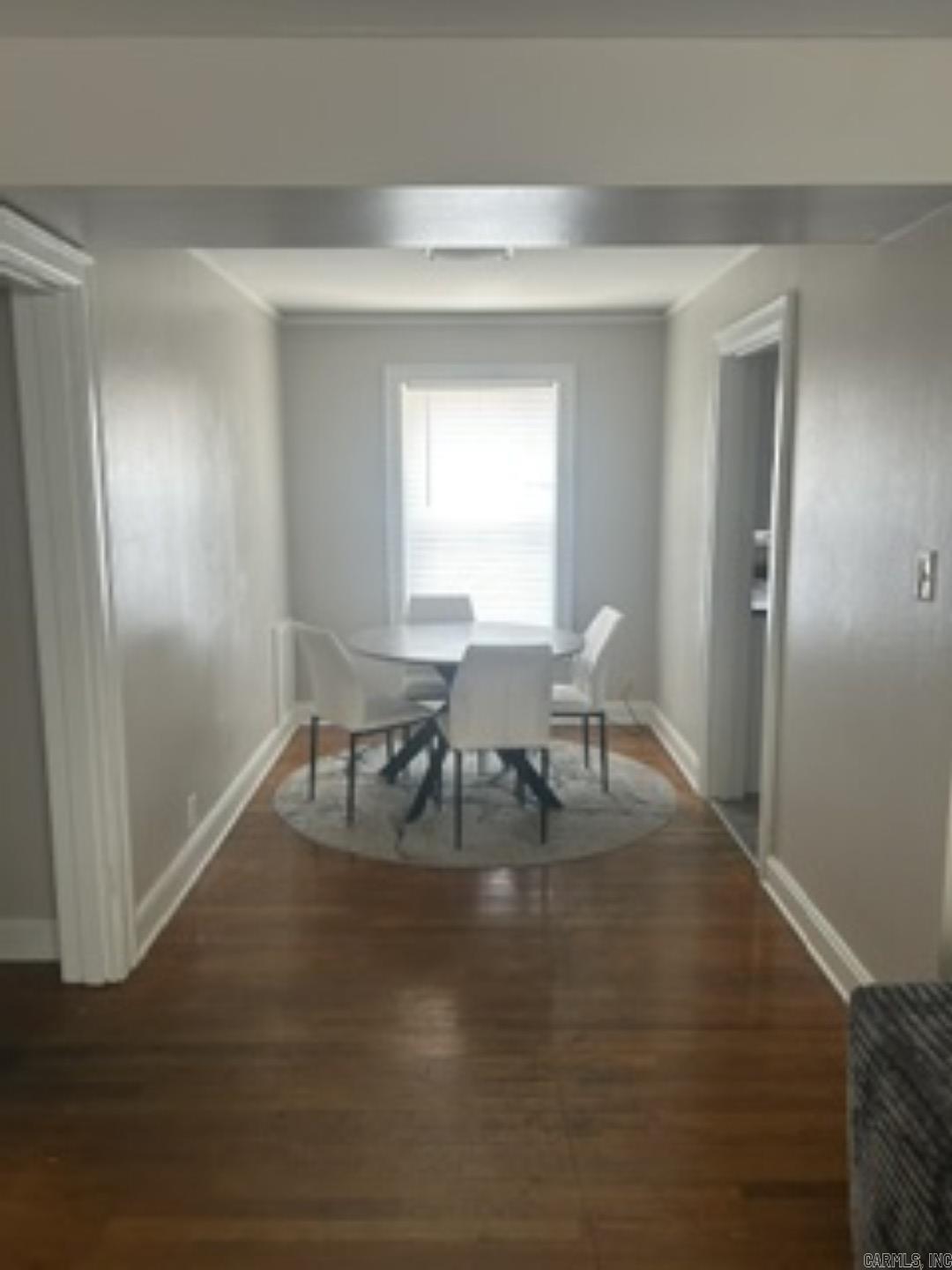 206 Dallas Unit: 3