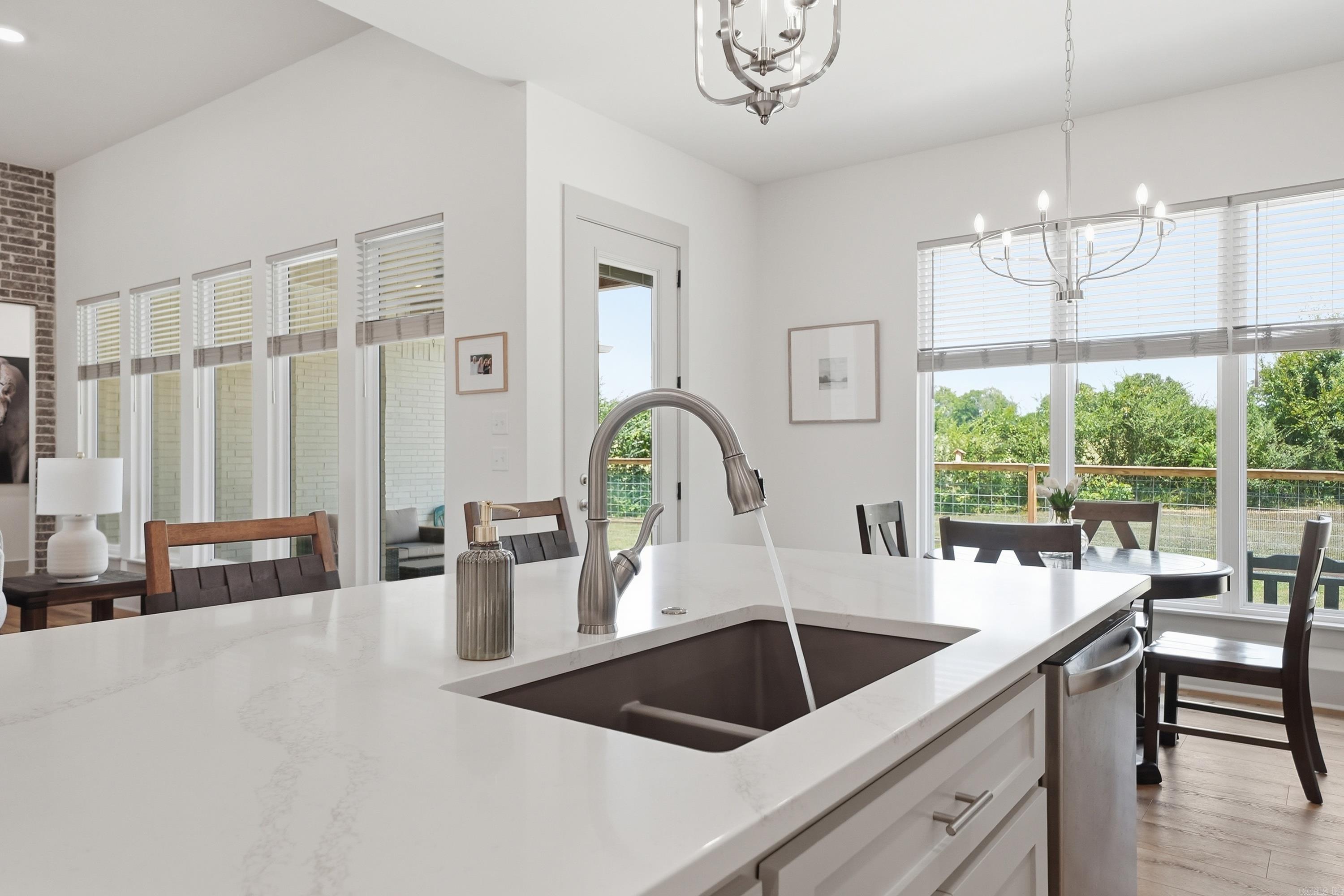 13 Parkridge Cv