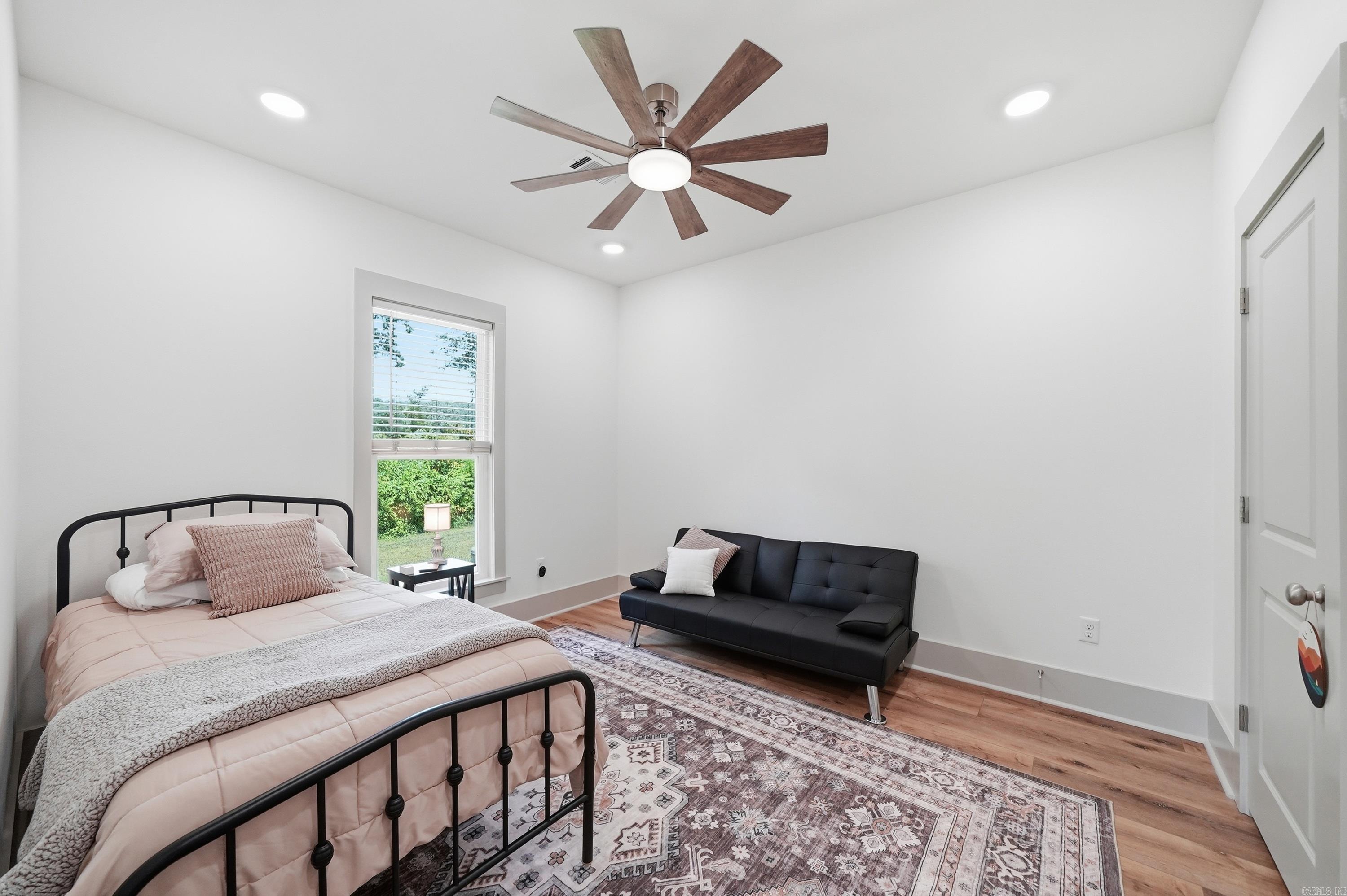 13 Parkridge Cv