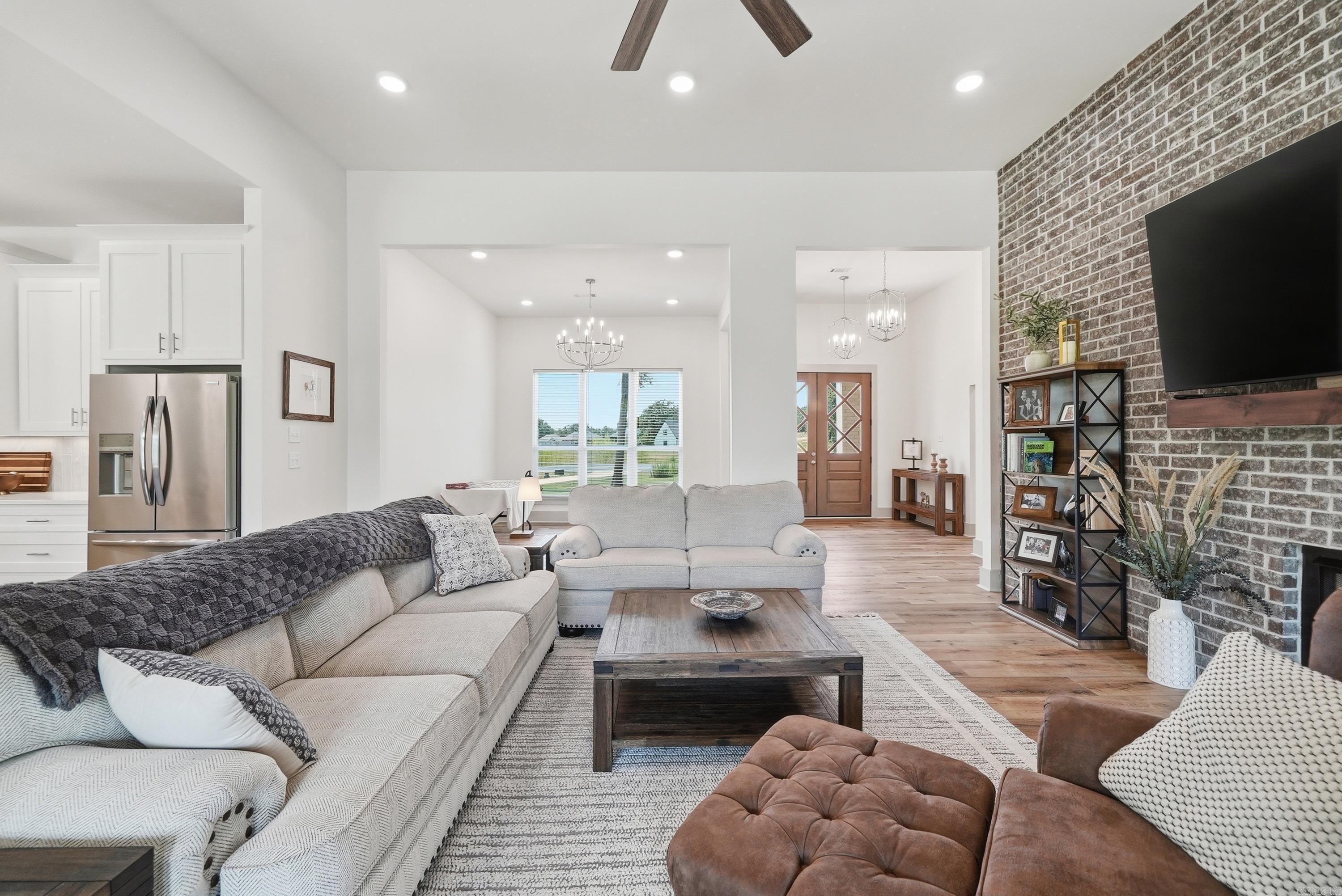 13 Parkridge Cv