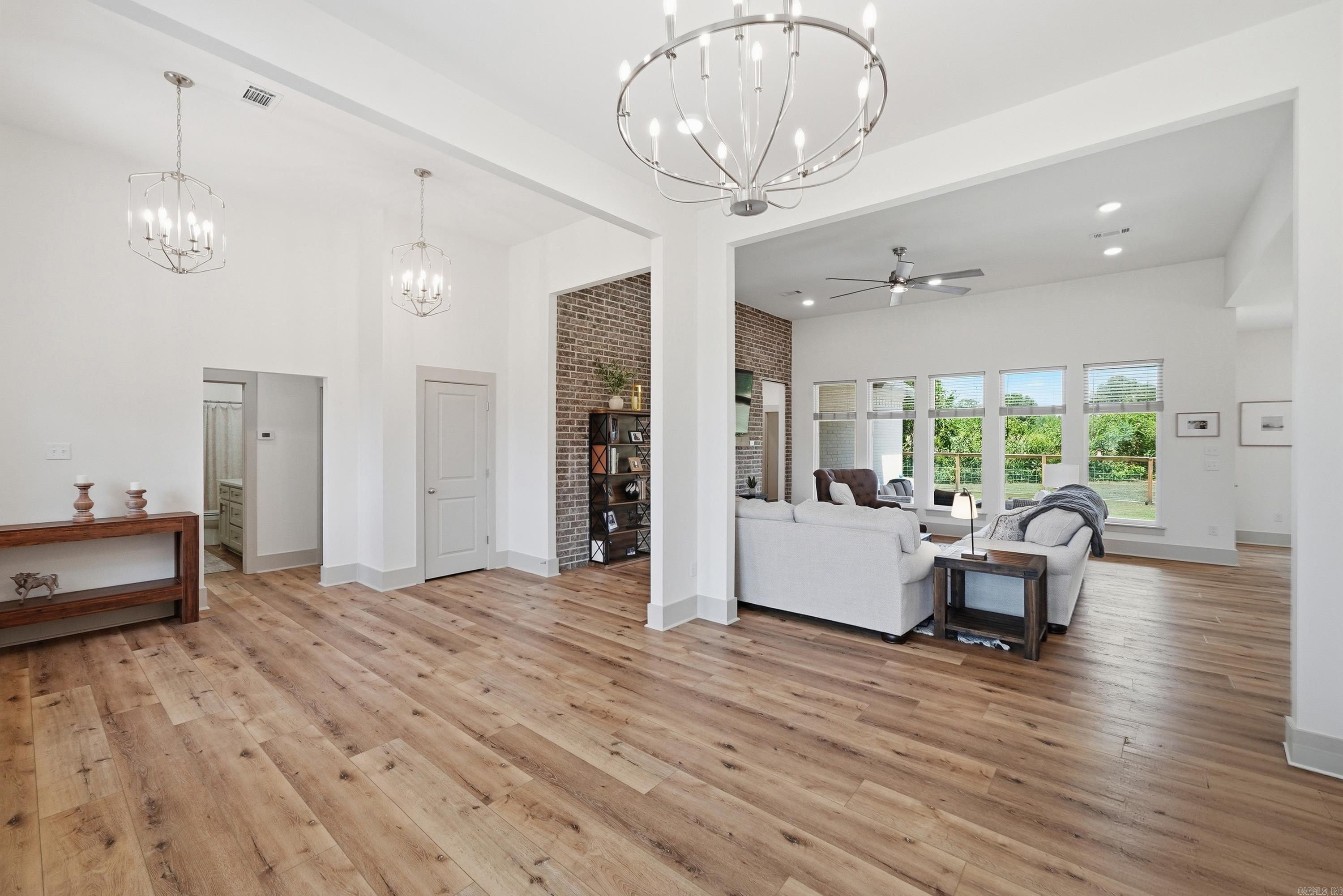 13 Parkridge Cv