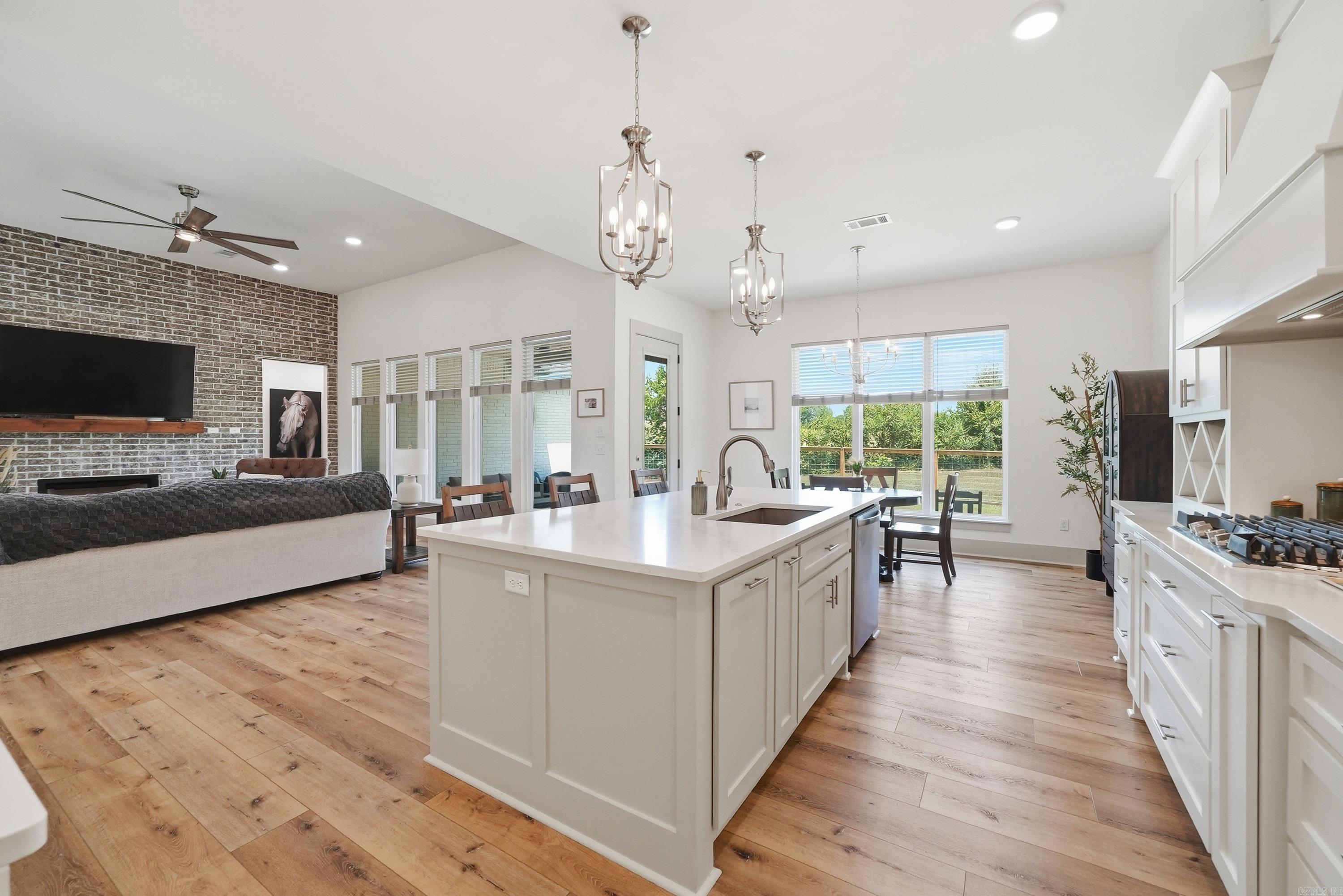 13 Parkridge Cv