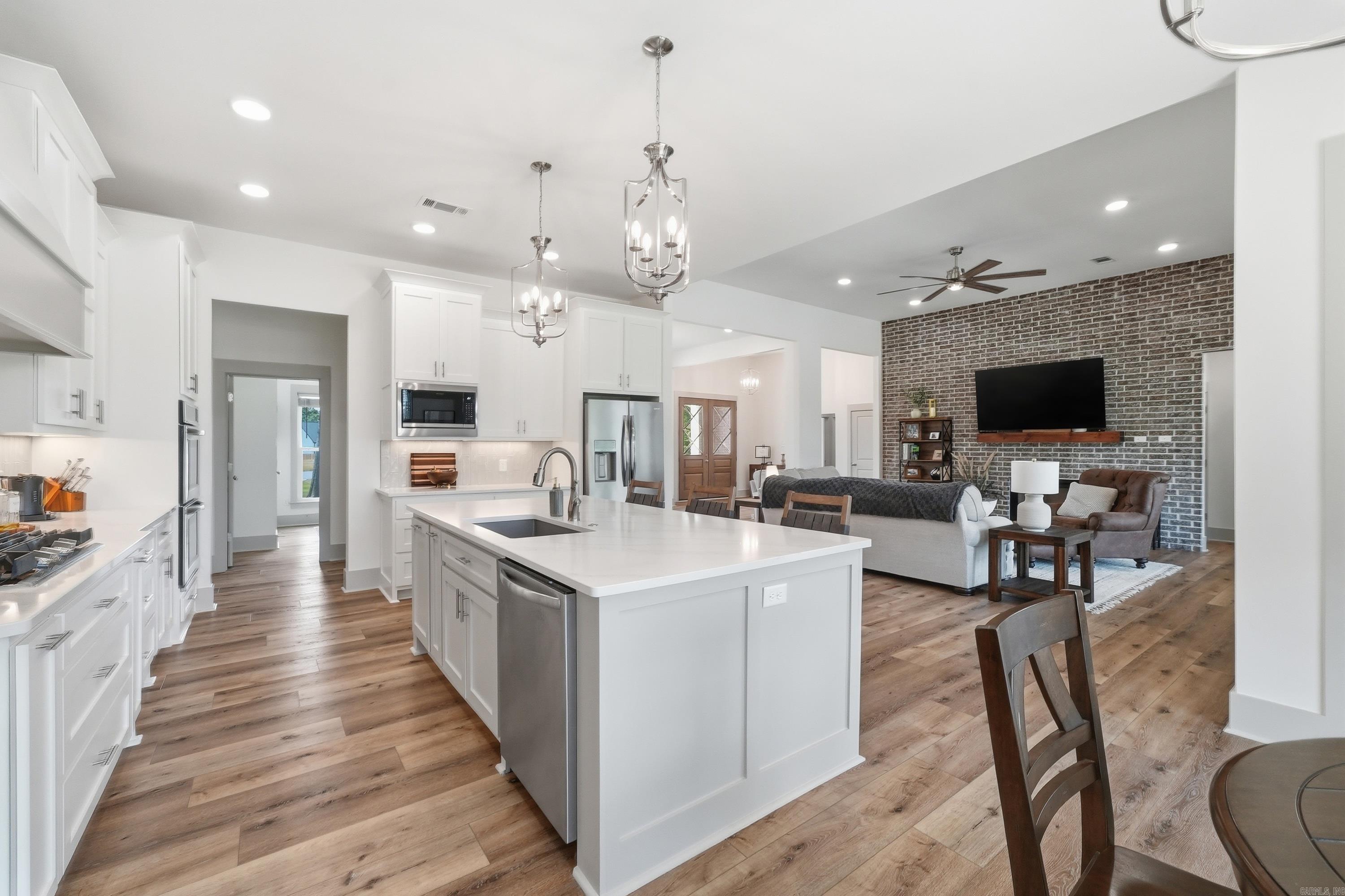 13 Parkridge Cv