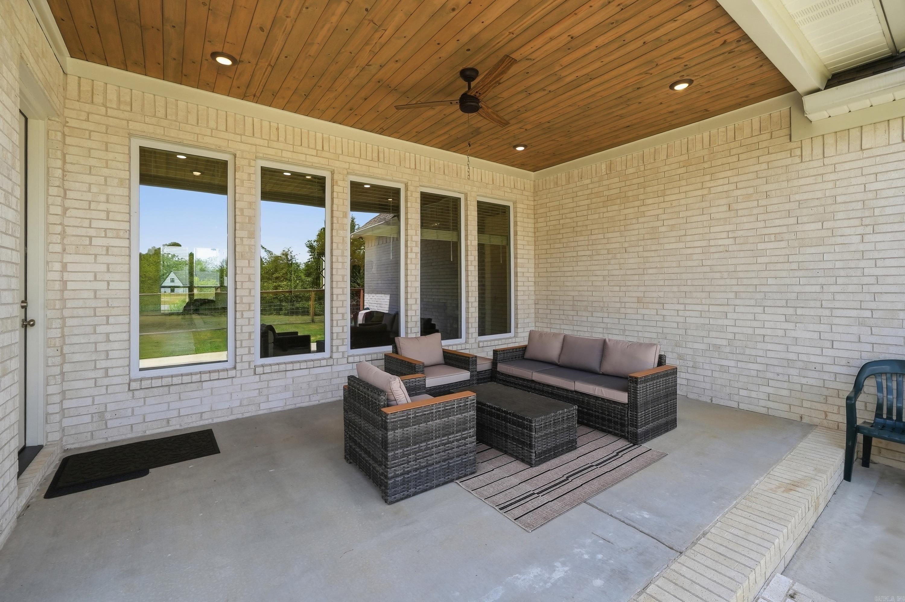 13 Parkridge Cv