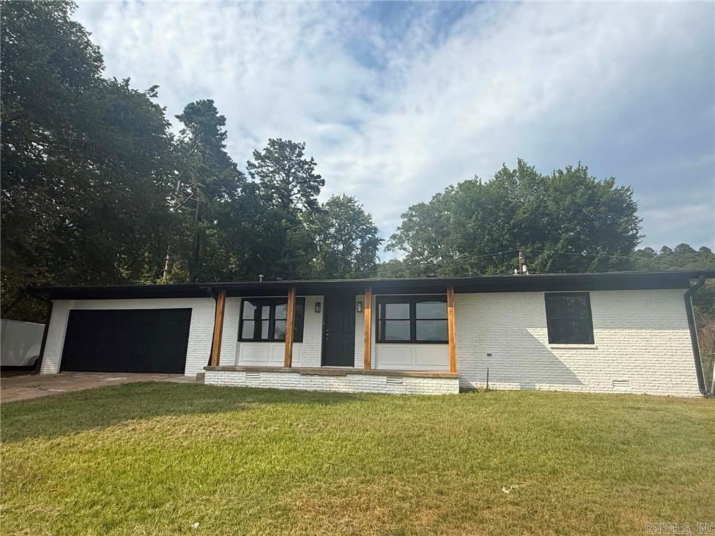 2106 Military Dr