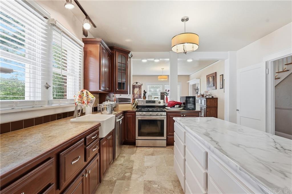 336 Skyline Dr