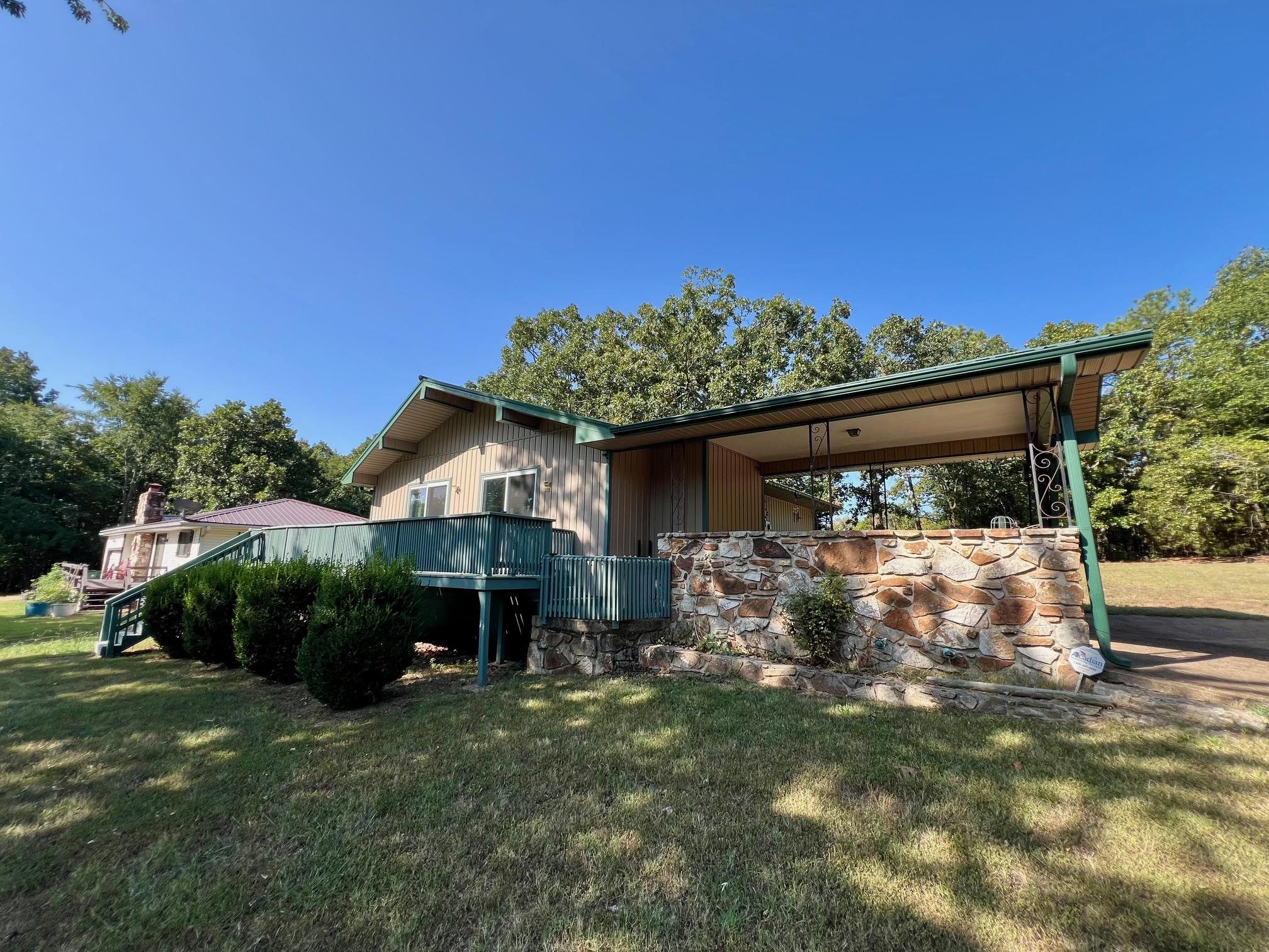 1609 Friendly Point