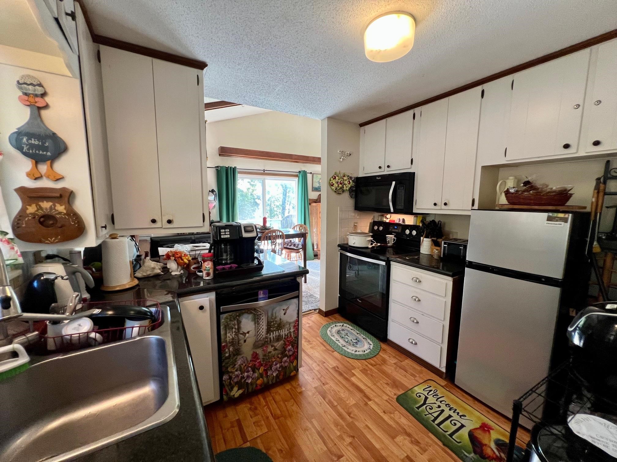 1609 Friendly Point