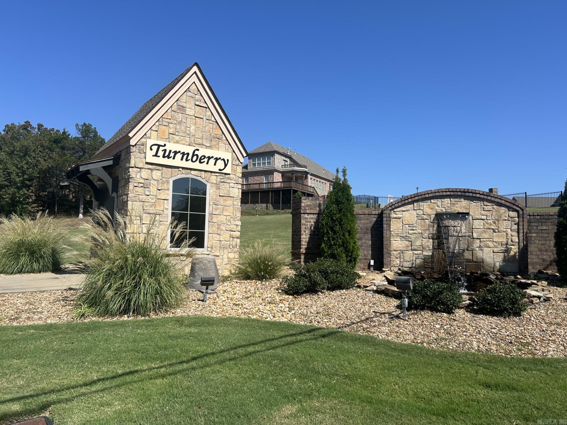 1045 Edinburgh Drive