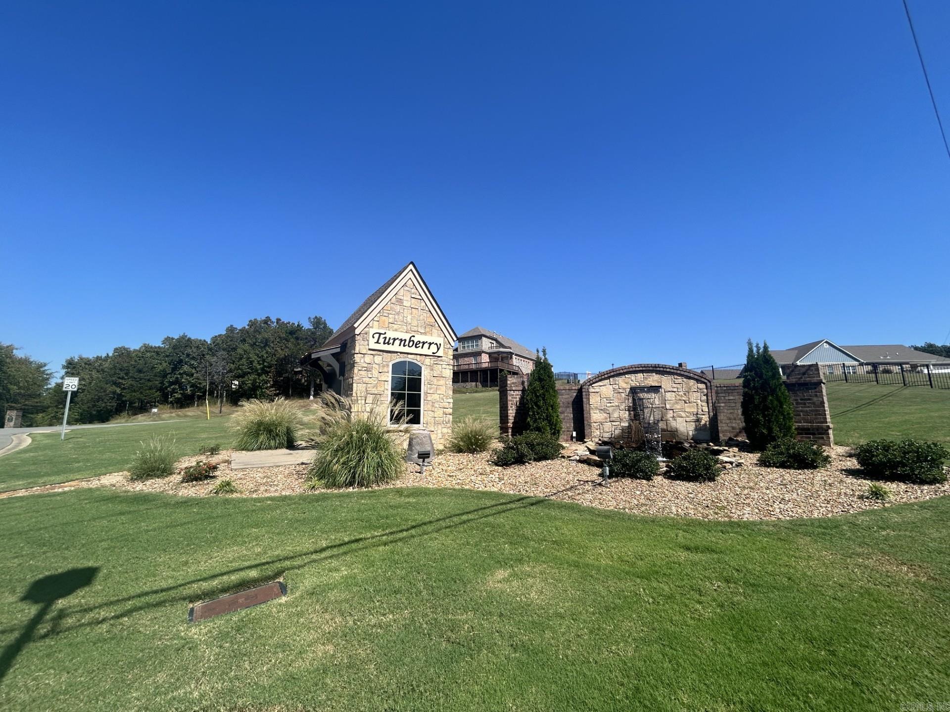 1045 Edinburgh Drive