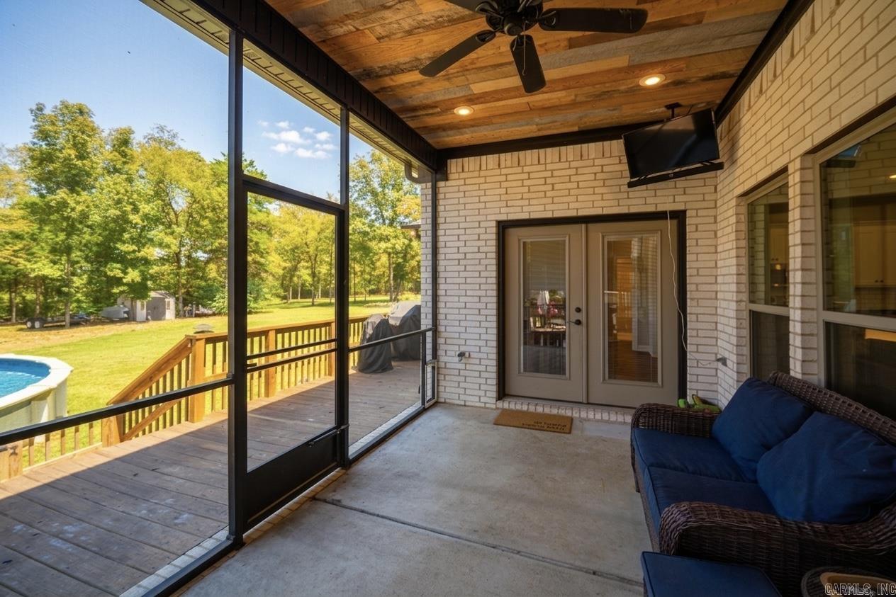 24 Johnny Drive