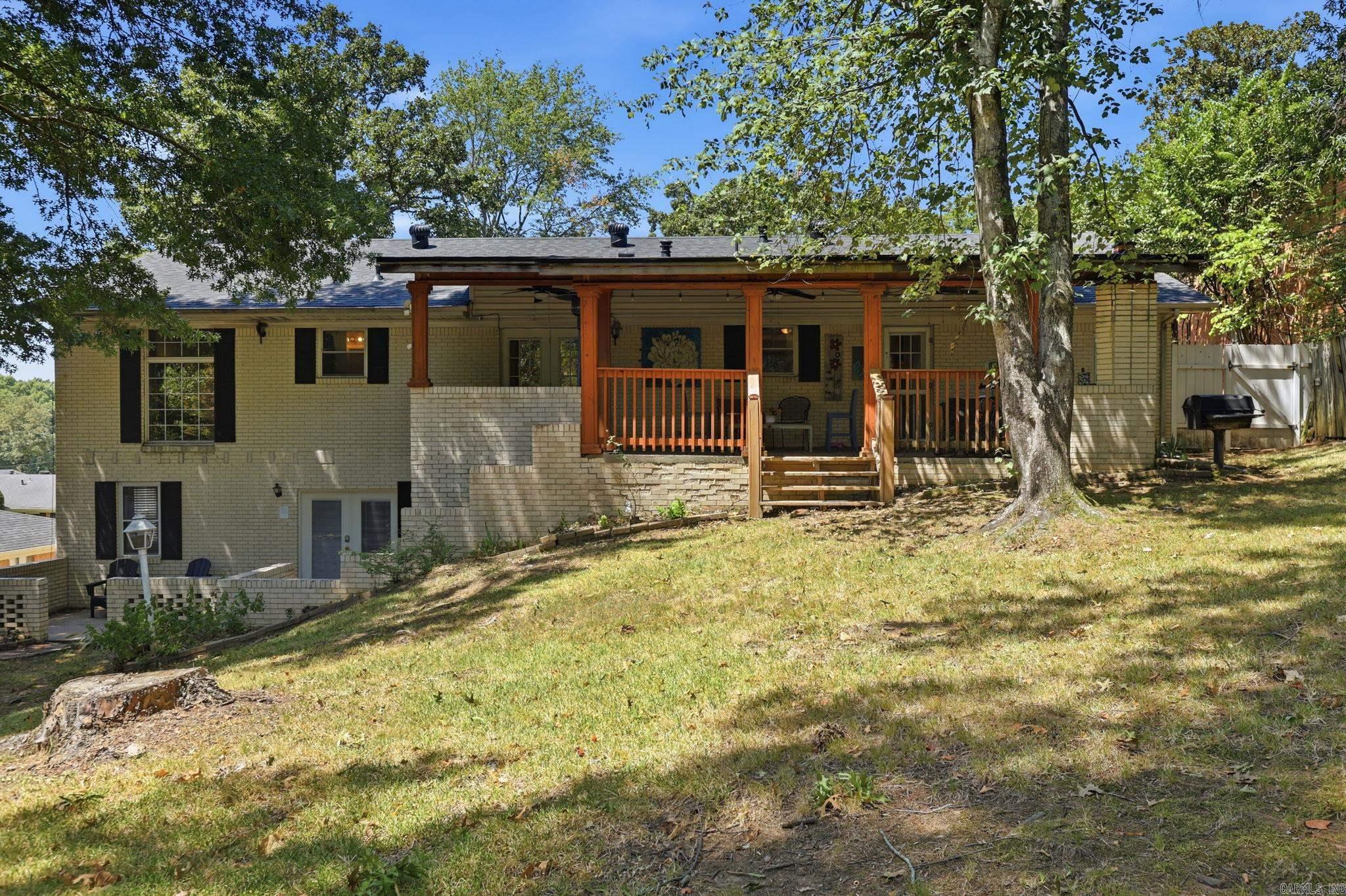 6 Lorna Drive