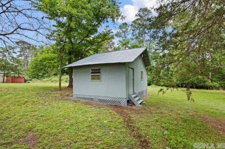 241 Lakewood Dr