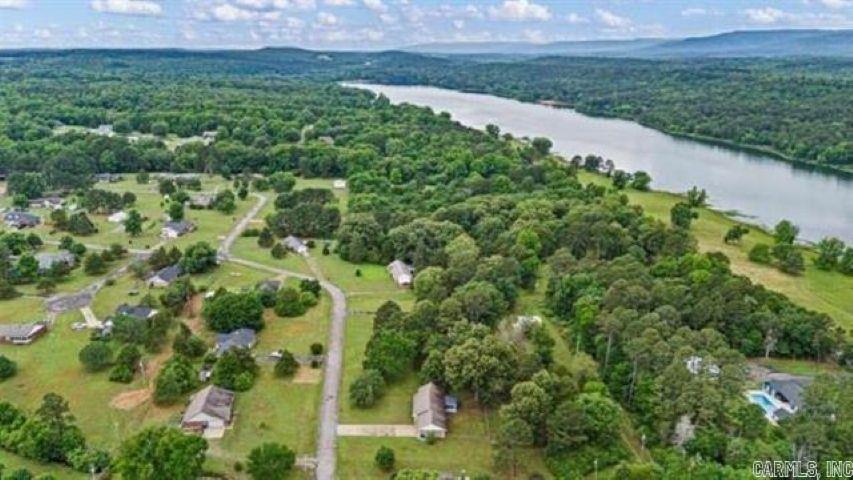 241 Lakewood Dr