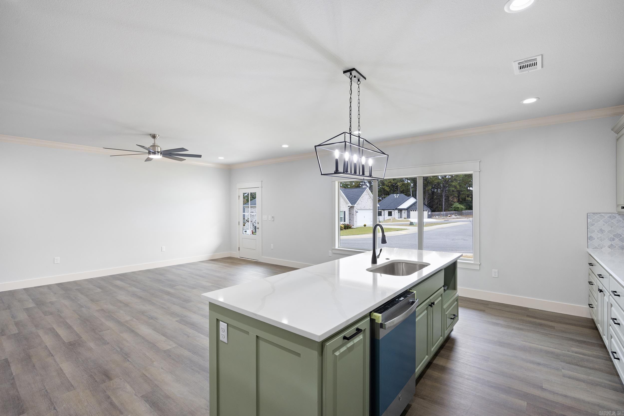 107 Harbor Cir